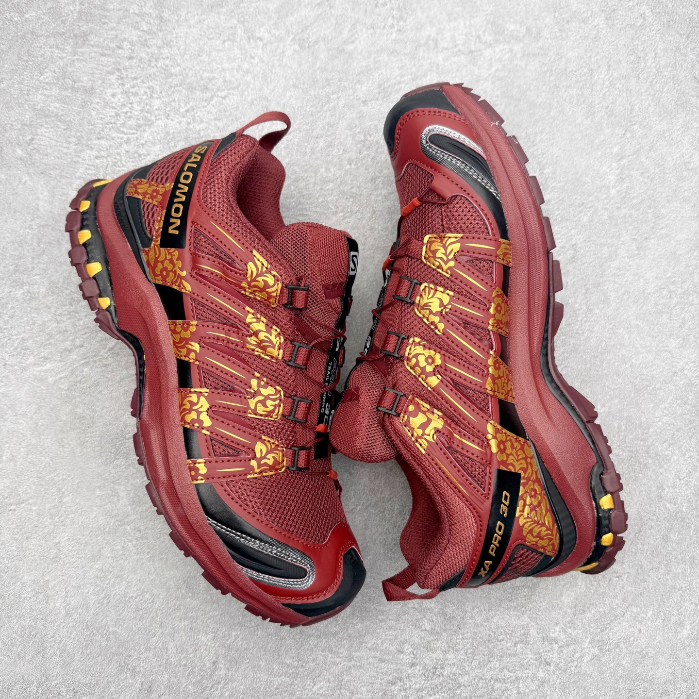 图片[3]-＃XS SALOMON XA Pro 3D ADV 萨洛蒙潮流越野机能户外功能鞋 马年限定配色 基于市场现有版本全新升级调整改良 现阶段市场最强产物 全新主色陆续出货 大底描漆工整零瑕疵 鞋头定型弧度完 纯原外贸平台特供订单 耗时半年巨作 全套原纸板楦头开发 原厂特供网布配套加持 确保原汁原味 完美呈现版型 原档数据独家私模五层组合大底 原装Ortholite轻量化鞋垫 中底布带钢印编号 原厂TPU锁扣 进口港宝加持 后跟自然饱满 还原公司包裹性 鞋面采用SENSIFT贴合技术 全方位贴合包裹脚型 鞋跟部鞋底牵引设计 提供强大的抓地性能 更适应野外崎岖不平的道路 其3D ADVANCED CHASSIS底盘 材料轻量大化 钉齿设计更具稳定性 防护性 鞋底易磨损区运用CONTAGRIP高耐磨材料 应对城市硬质路面长距离跑考验 尺码：36 36.5 37.5 38 38.5 39 40 40.5 41 42 42.5 43 44 44.5 45 46-选品中心