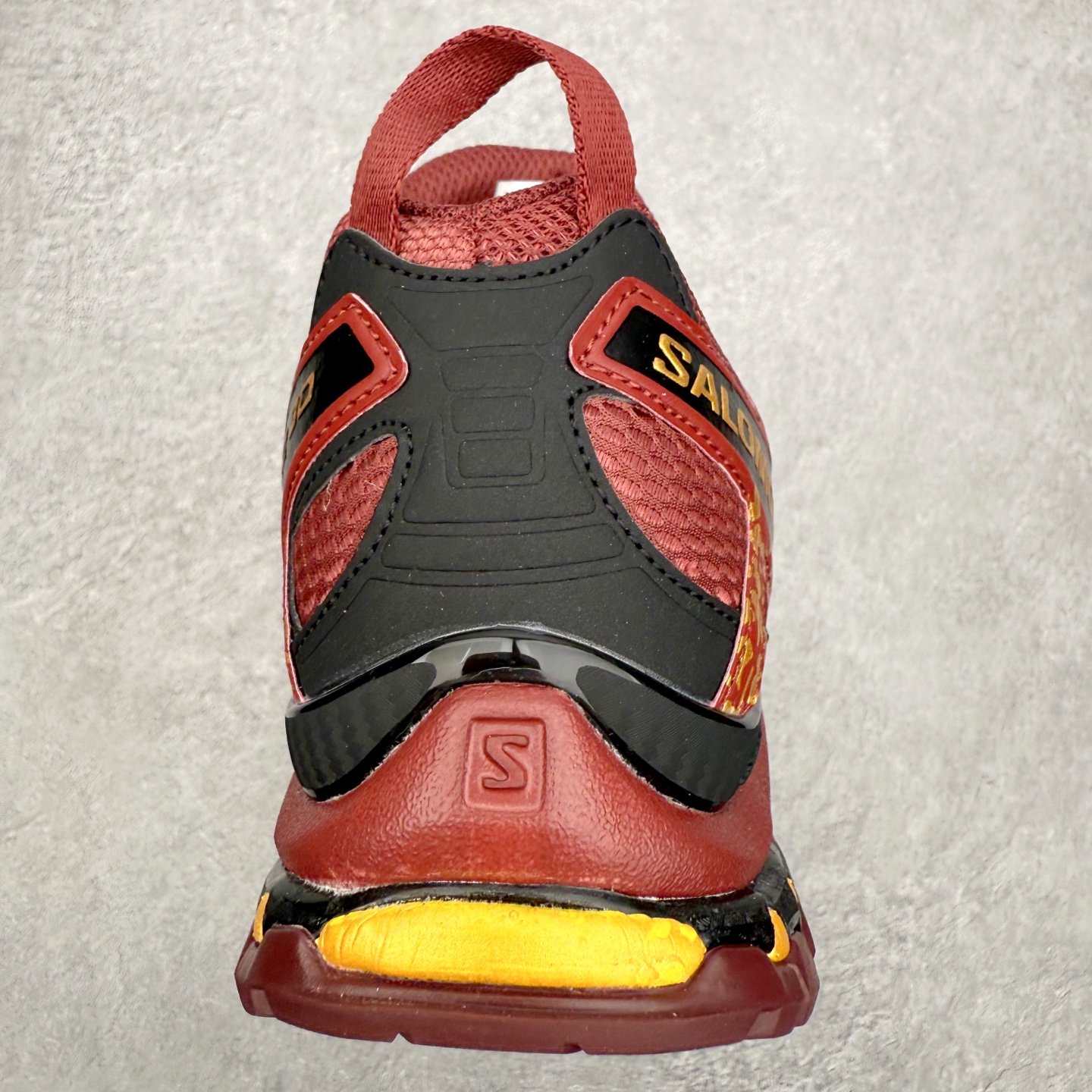 图片[8]-＃XS SALOMON XA Pro 3D ADV 萨洛蒙潮流越野机能户外功能鞋 马年限定配色 基于市场现有版本全新升级调整改良 现阶段市场最强产物 全新主色陆续出货 大底描漆工整零瑕疵 鞋头定型弧度完 纯原外贸平台特供订单 耗时半年巨作 全套原纸板楦头开发 原厂特供网布配套加持 确保原汁原味 完美呈现版型 原档数据独家私模五层组合大底 原装Ortholite轻量化鞋垫 中底布带钢印编号 原厂TPU锁扣 进口港宝加持 后跟自然饱满 还原公司包裹性 鞋面采用SENSIFT贴合技术 全方位贴合包裹脚型 鞋跟部鞋底牵引设计 提供强大的抓地性能 更适应野外崎岖不平的道路 其3D ADVANCED CHASSIS底盘 材料轻量大化 钉齿设计更具稳定性 防护性 鞋底易磨损区运用CONTAGRIP高耐磨材料 应对城市硬质路面长距离跑考验 尺码：36 36.5 37.5 38 38.5 39 40 40.5 41 42 42.5 43 44 44.5 45 46-选品中心