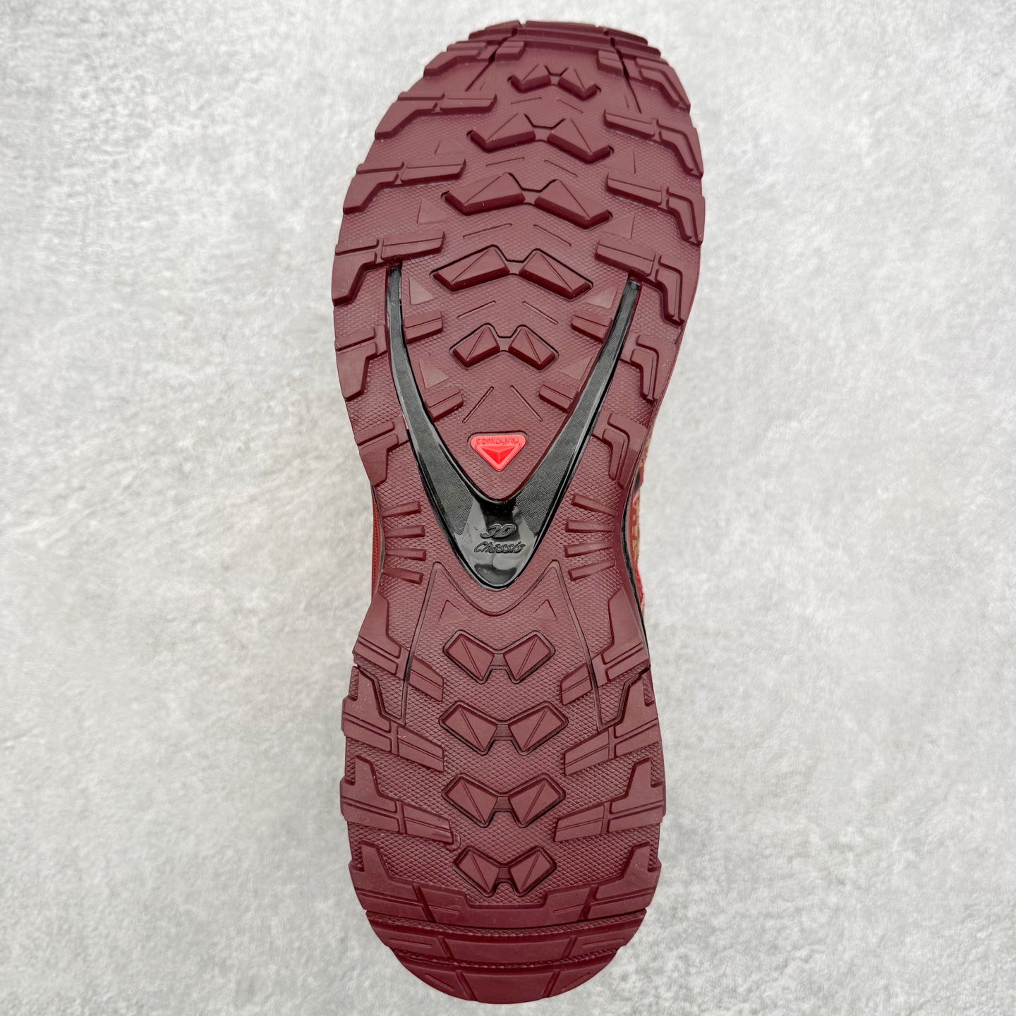 图片[9]-＃XS SALOMON XA Pro 3D ADV 萨洛蒙潮流越野机能户外功能鞋 马年限定配色 基于市场现有版本全新升级调整改良 现阶段市场最强产物 全新主色陆续出货 大底描漆工整零瑕疵 鞋头定型弧度完 纯原外贸平台特供订单 耗时半年巨作 全套原纸板楦头开发 原厂特供网布配套加持 确保原汁原味 完美呈现版型 原档数据独家私模五层组合大底 原装Ortholite轻量化鞋垫 中底布带钢印编号 原厂TPU锁扣 进口港宝加持 后跟自然饱满 还原公司包裹性 鞋面采用SENSIFT贴合技术 全方位贴合包裹脚型 鞋跟部鞋底牵引设计 提供强大的抓地性能 更适应野外崎岖不平的道路 其3D ADVANCED CHASSIS底盘 材料轻量大化 钉齿设计更具稳定性 防护性 鞋底易磨损区运用CONTAGRIP高耐磨材料 应对城市硬质路面长距离跑考验 尺码：36 36.5 37.5 38 38.5 39 40 40.5 41 42 42.5 43 44 44.5 45 46-选品中心