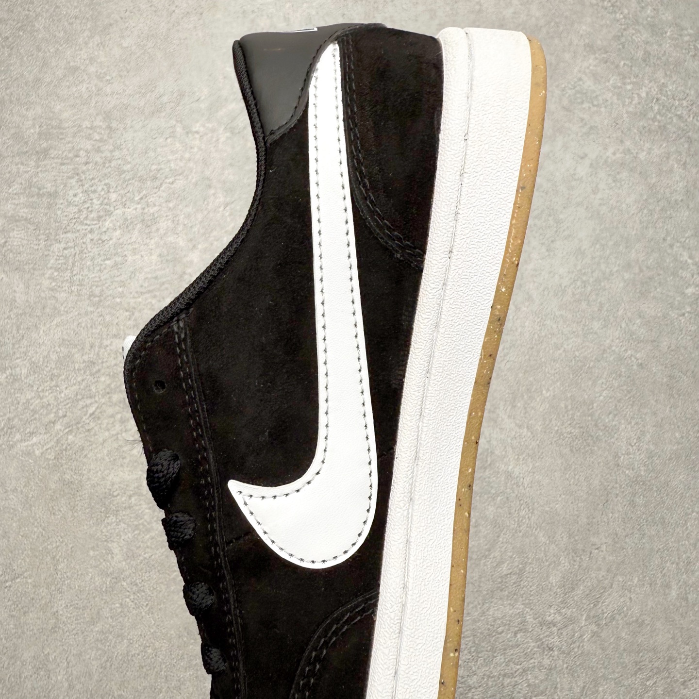 图片[7]-NK SB FC standard 绒面革防滑耐磨低帮板鞋 实拍调校N版已经零色差零失真 百分百还原实物色彩所见即所得 不存在货不对板色差等低级问题 选购参考实物拍摄 不混卖不参货 只用心做好货严格选品 承诺混一赔十 尺码：36 36.5 37.5 38 38.5 39 40 40.5 41 42 42.5 43 44 44.5 45-选品中心