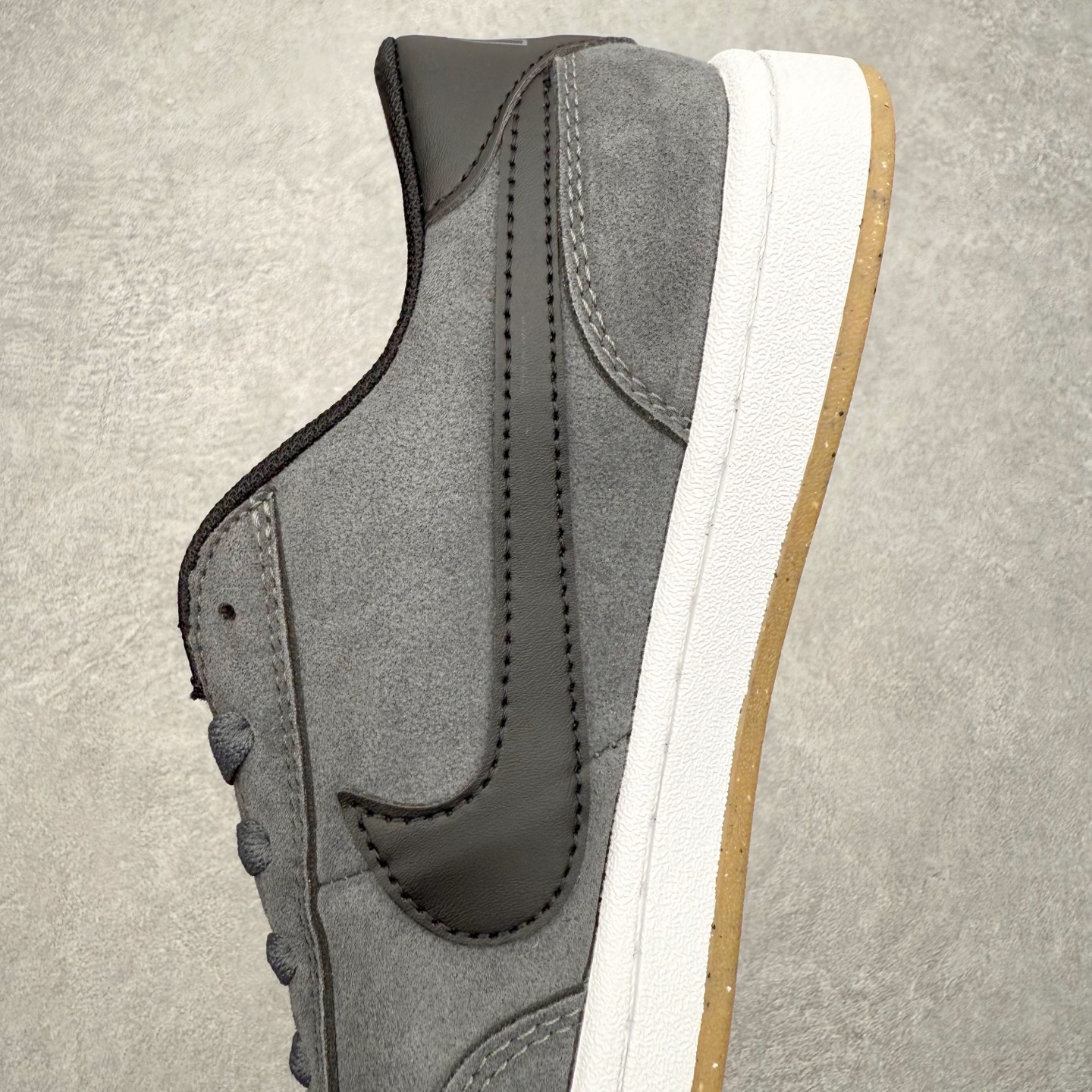 图片[7]-NK SB FC standard 绒面革防滑耐磨低帮板鞋 实拍调校N版已经零色差零失真 百分百还原实物色彩所见即所得 不存在货不对板色差等低级问题 选购参考实物拍摄 不混卖不参货 只用心做好货严格选品 承诺混一赔十 尺码：36 36.5 37.5 38 38.5 39 40 40.5 41 42 42.5 43 44 44.5 45-选品中心