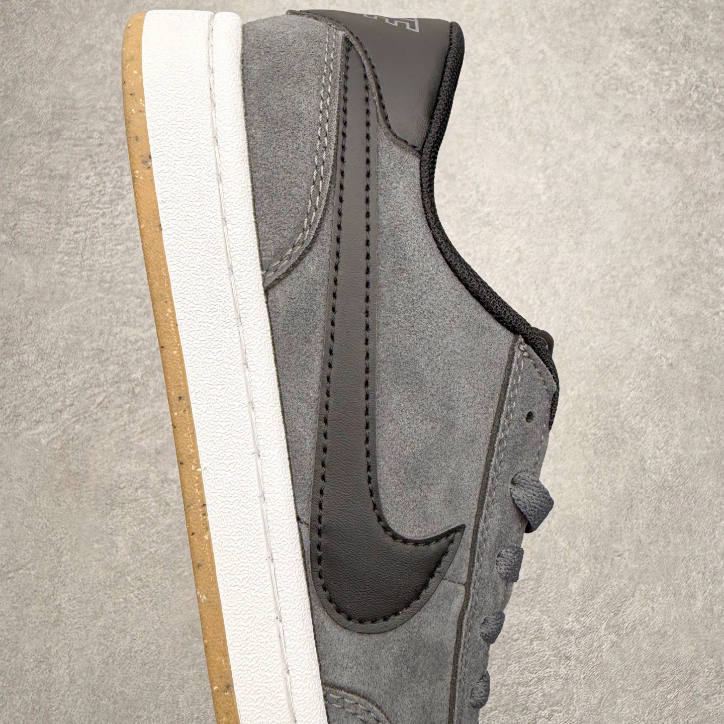 图片[6]-NK SB FC standard 绒面革防滑耐磨低帮板鞋 实拍调校N版已经零色差零失真 百分百还原实物色彩所见即所得 不存在货不对板色差等低级问题 选购参考实物拍摄 不混卖不参货 只用心做好货严格选品 承诺混一赔十 尺码：36 36.5 37.5 38 38.5 39 40 40.5 41 42 42.5 43 44 44.5 45-选品中心