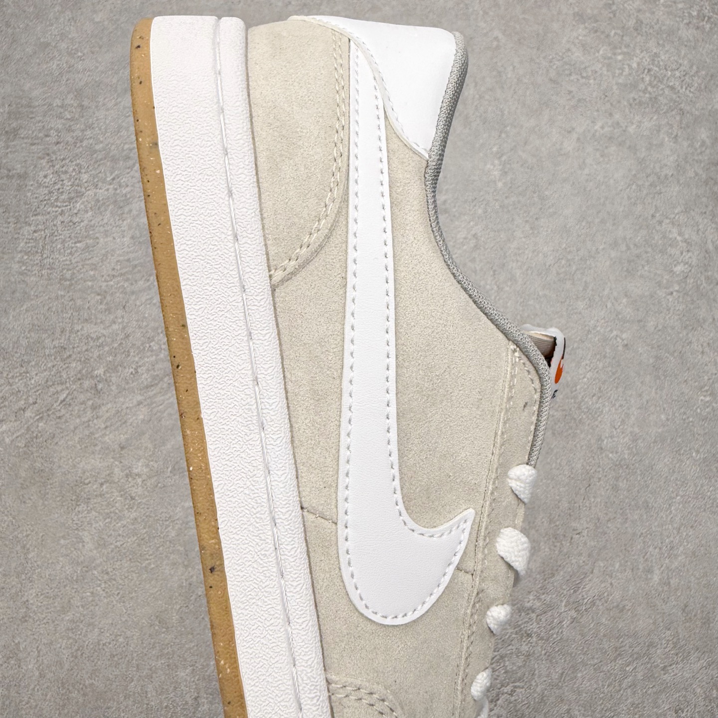 图片[6]-NK SB FC standard 绒面革防滑耐磨低帮板鞋 实拍调校N版已经零色差零失真 百分百还原实物色彩所见即所得 不存在货不对板色差等低级问题 选购参考实物拍摄 不混卖不参货 只用心做好货严格选品 承诺混一赔十 尺码：36 36.5 37.5 38 38.5 39 40 40.5 41 42 42.5 43 44 44.5 45-选品中心