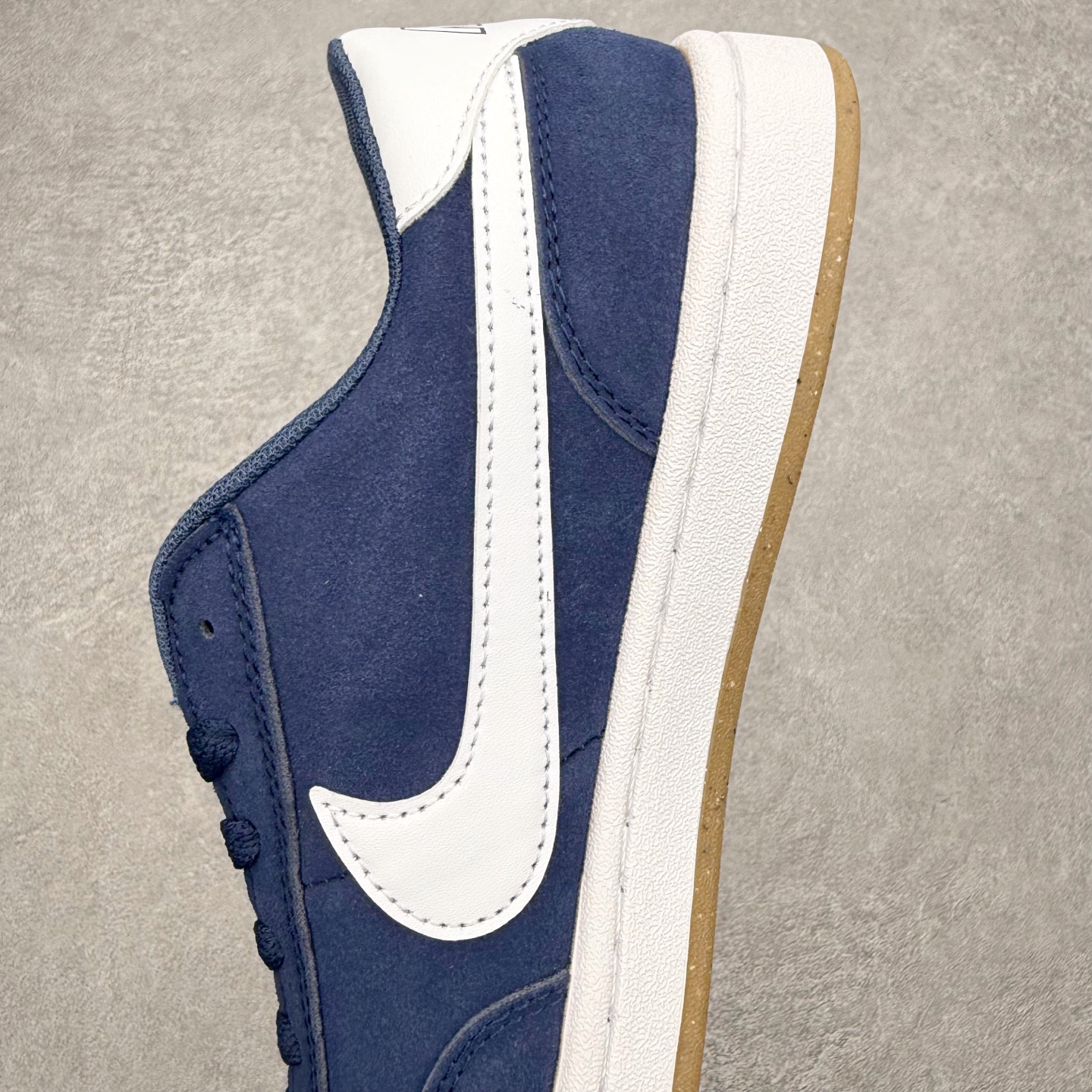 图片[7]-NK SB FC standard 绒面革防滑耐磨低帮板鞋 实拍调校N版已经零色差零失真 百分百还原实物色彩所见即所得 不存在货不对板色差等低级问题 选购参考实物拍摄 不混卖不参货 只用心做好货严格选品 承诺混一赔十 尺码：36 36.5 37.5 38 38.5 39 40 40.5 41 42 42.5 43 44 44.5 45-选品中心