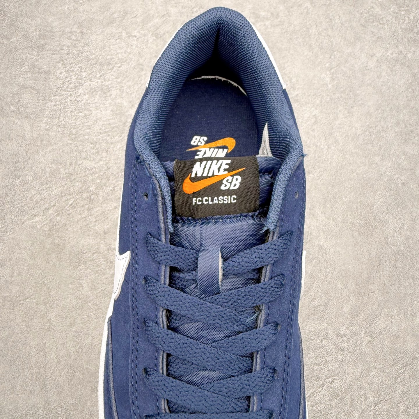 图片[5]-NK SB FC standard 绒面革防滑耐磨低帮板鞋 实拍调校N版已经零色差零失真 百分百还原实物色彩所见即所得 不存在货不对板色差等低级问题 选购参考实物拍摄 不混卖不参货 只用心做好货严格选品 承诺混一赔十 尺码：36 36.5 37.5 38 38.5 39 40 40.5 41 42 42.5 43 44 44.5 45-选品中心