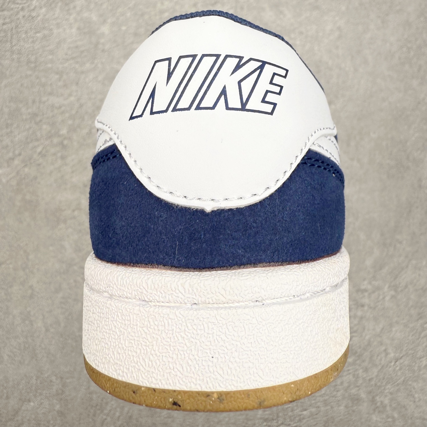 图片[8]-NK SB FC standard 绒面革防滑耐磨低帮板鞋 实拍调校N版已经零色差零失真 百分百还原实物色彩所见即所得 不存在货不对板色差等低级问题 选购参考实物拍摄 不混卖不参货 只用心做好货严格选品 承诺混一赔十 尺码：36 36.5 37.5 38 38.5 39 40 40.5 41 42 42.5 43 44 44.5 45-选品中心