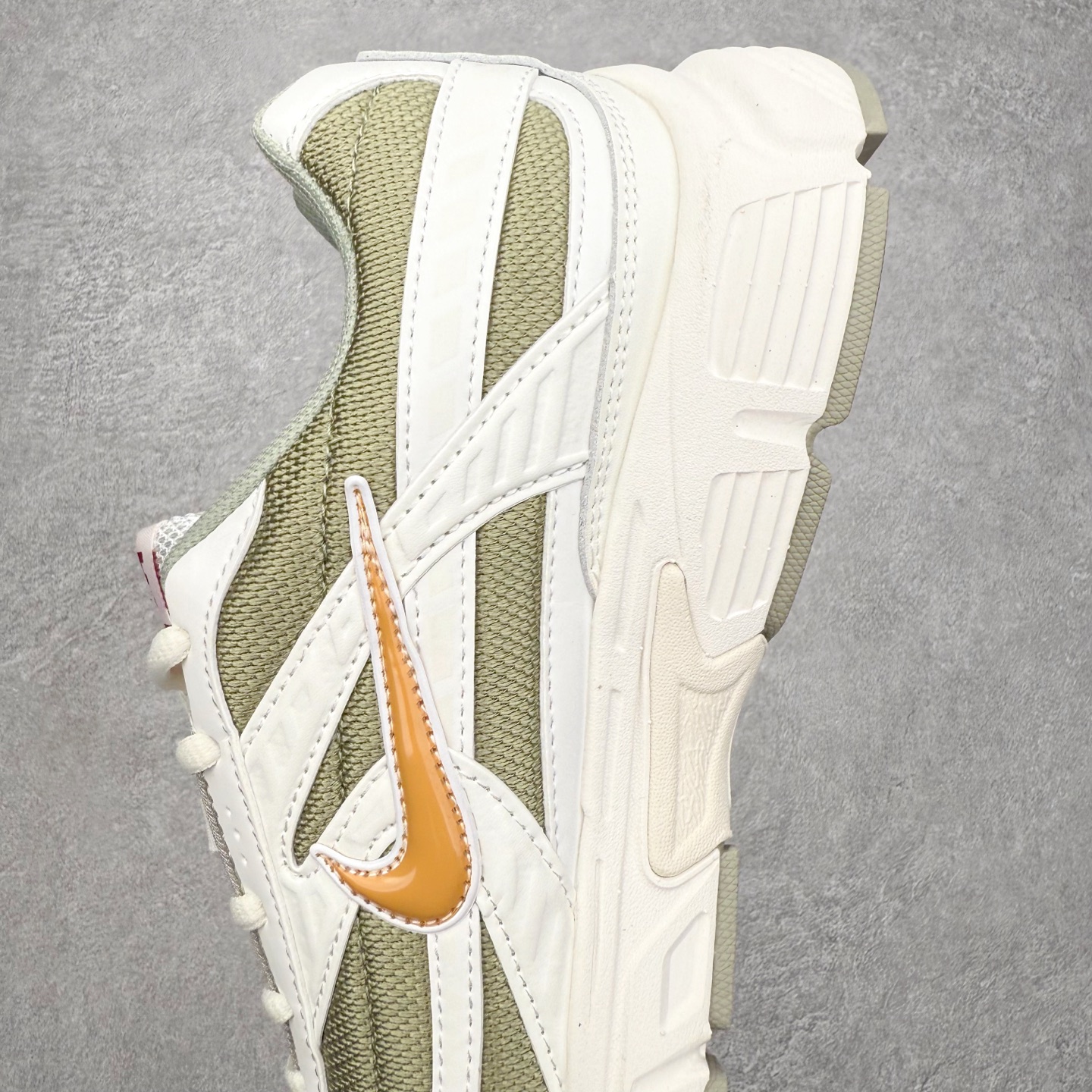 图片[7]-NK Initiator 创始者系列复古老爹鞋运动舒适复古网布合成革减震防滑耐磨低帮休闲跑步鞋 Ins爆火全新韩系古着风 回味经典 采用透气网眼鞋面和支撑覆盖层 自然运动设计的Phlyon中底用于缓冲 BRS 1000碳橡胶外底具有轻质柔韧性 牵引力和耐用性 尺码：36 36.5 37.5 38 38.5 39 40 40.5 41 42 42.5 43 44 45-选品中心