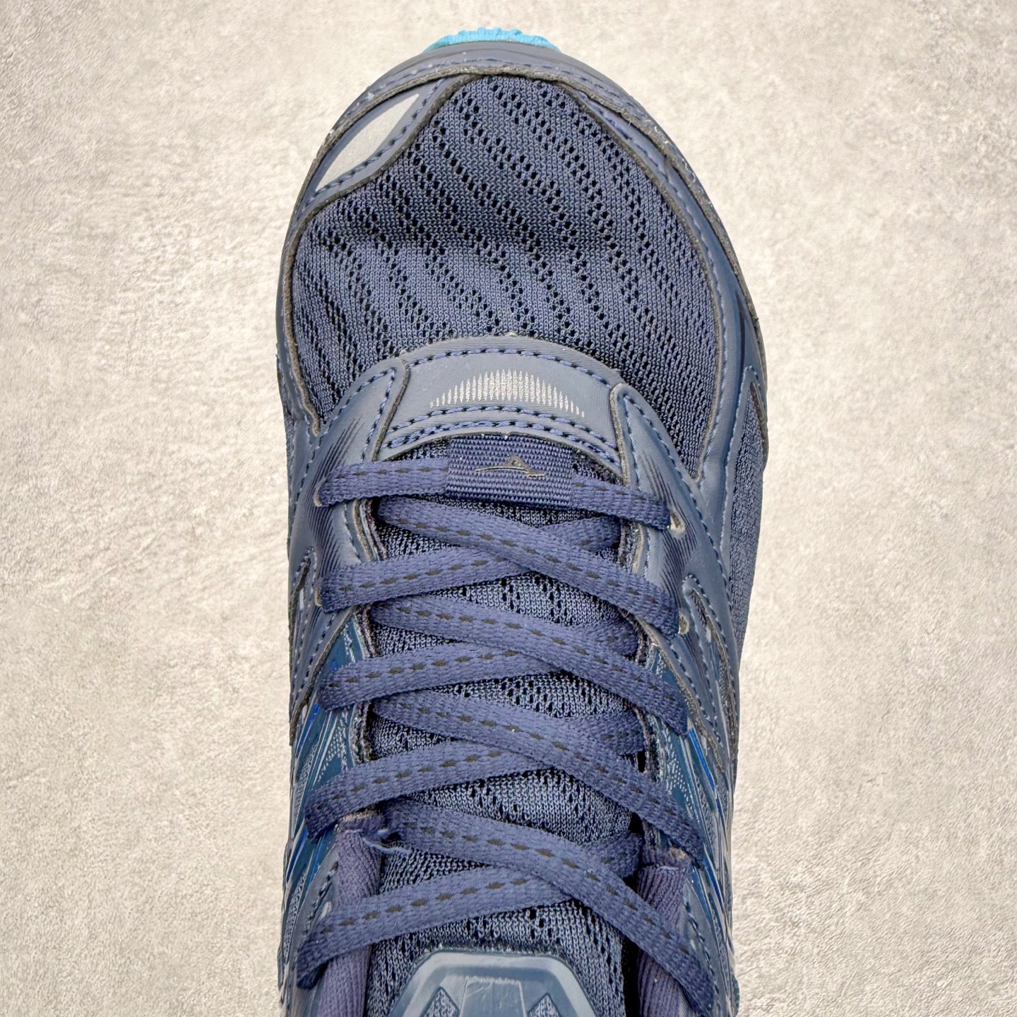 图片[4]-Mizuno Wave Prophecy LS 经典百搭跑步鞋 男女同款 美津浓（Mizuno）是日本美津浓株式会社于1906年创立的运动品牌，经过一个多世纪的不断努力现已成为世界著名的运动器具、服装和鞋类生产商。美津浓力求服务于各类运动项目，并竭力使运动生活更加愉快和振奋。产品种类齐全，覆盖几乎全部主要运动项目，达到30万多个品类。尺码：36 36.5 37.5 38 38.5 39 40 40.5 41 42 42.5 43 44 44.5 45-选品中心