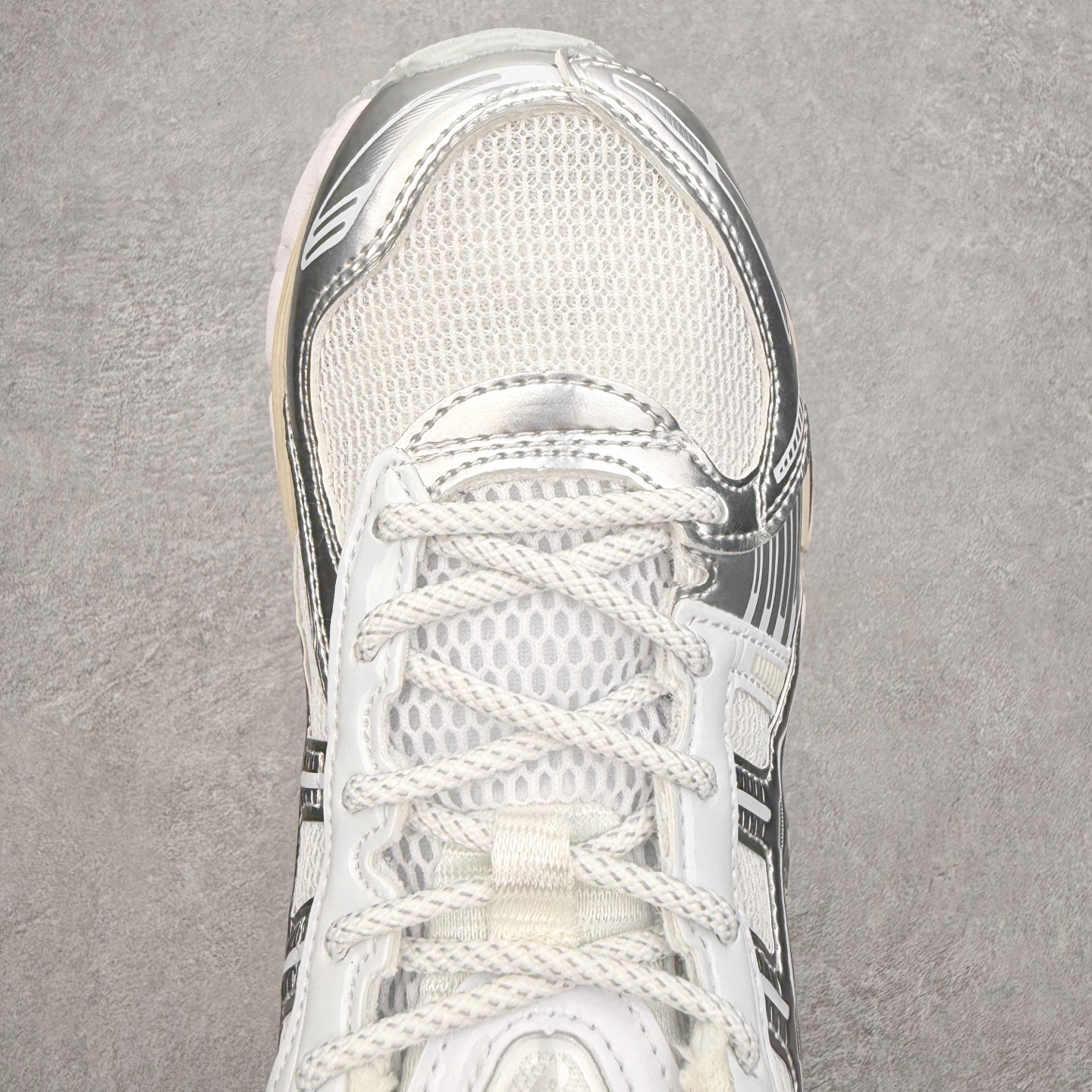 图片[4]-Asics Gel Kayano 12.1 亚瑟士卡亚诺12.1代系列低帮轻量缓震休闲运动跑步鞋 采用环保太空合成革配合透气网眼布鞋面材质 中底3D可视GEL缓震胶效果 升级EVA全新缓震中底部位科技组合耐磨橡胶外底片 尺码：36 37 37.5 38 39 39.5 40.5 41.5 42 42.5 43.5 44 44.5 45-选品中心