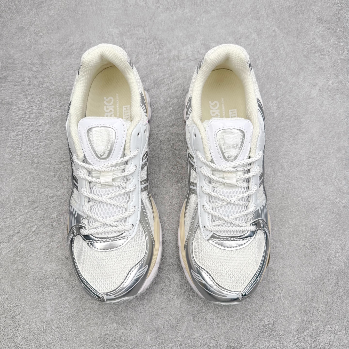 图片[2]-Asics Gel Kayano 12.1 亚瑟士卡亚诺12.1代系列低帮轻量缓震休闲运动跑步鞋 采用环保太空合成革配合透气网眼布鞋面材质 中底3D可视GEL缓震胶效果 升级EVA全新缓震中底部位科技组合耐磨橡胶外底片 尺码：36 37 37.5 38 39 39.5 40.5 41.5 42 42.5 43.5 44 44.5 45-选品中心