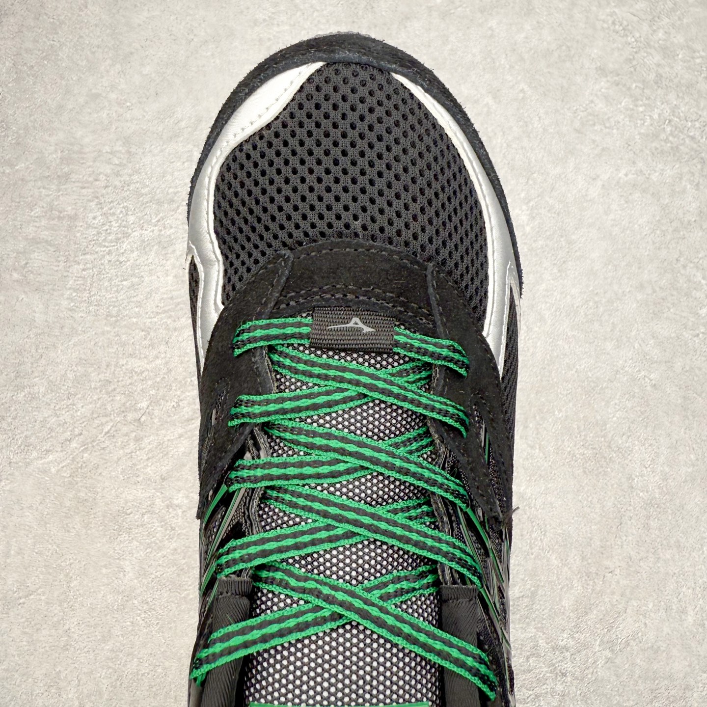 图片[4]-Mizuno Wave Prophecy LS 经典百搭跑步鞋 男女同款 美津浓（Mizuno）是日本美津浓株式会社于1906年创立的运动品牌，经过一个多世纪的不断努力现已成为世界著名的运动器具、服装和鞋类生产商。美津浓力求服务于各类运动项目，并竭力使运动生活更加愉快和振奋。产品种类齐全，覆盖几乎全部主要运动项目，达到30万多个品类。尺码：36 36.5 37.5 38 38.5 39 40 40.5 41 42 42.5 43 44 44.5 45-选品中心