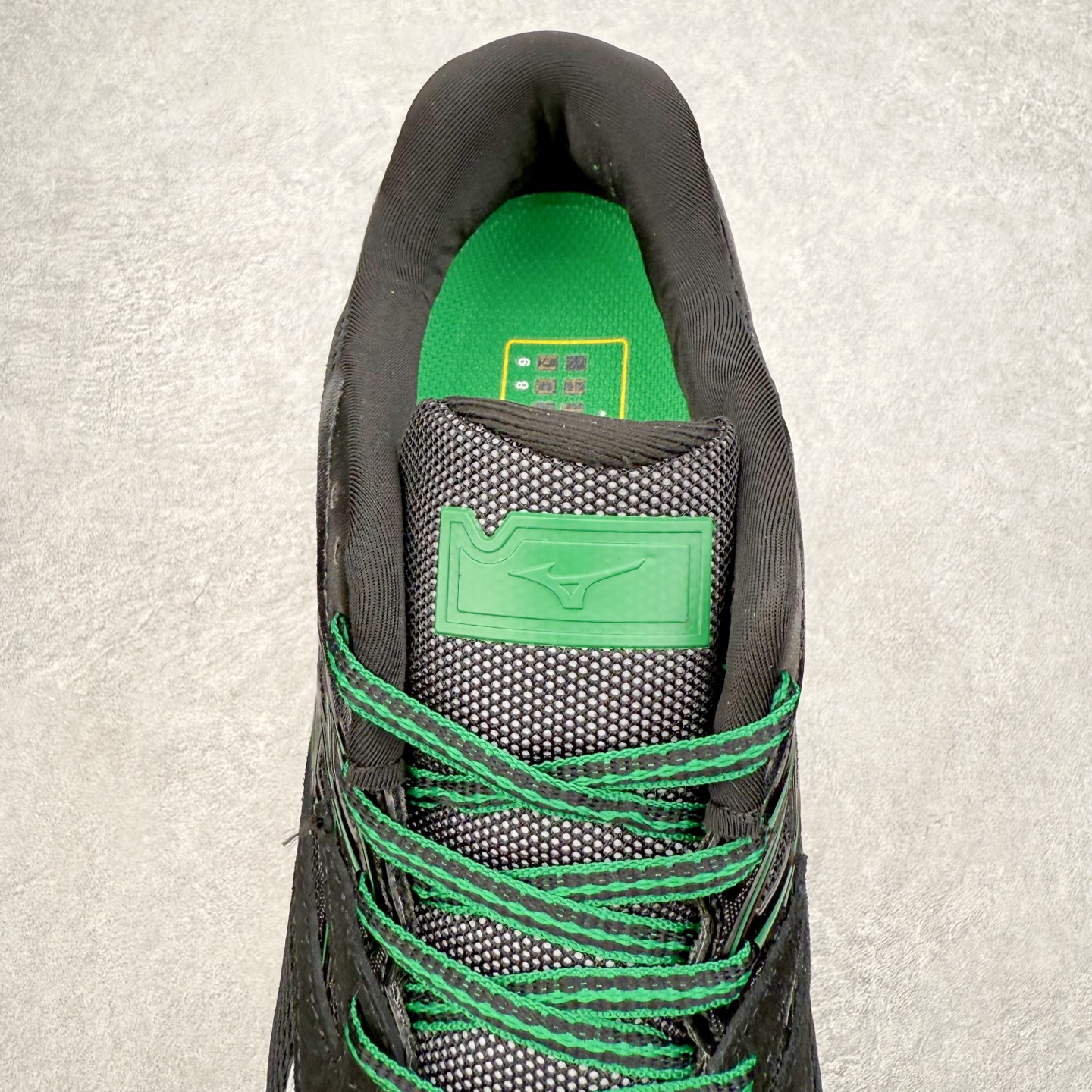 图片[5]-Mizuno Wave Prophecy LS 经典百搭跑步鞋 男女同款 美津浓（Mizuno）是日本美津浓株式会社于1906年创立的运动品牌，经过一个多世纪的不断努力现已成为世界著名的运动器具、服装和鞋类生产商。美津浓力求服务于各类运动项目，并竭力使运动生活更加愉快和振奋。产品种类齐全，覆盖几乎全部主要运动项目，达到30万多个品类。尺码：36 36.5 37.5 38 38.5 39 40 40.5 41 42 42.5 43 44 44.5 45-选品中心