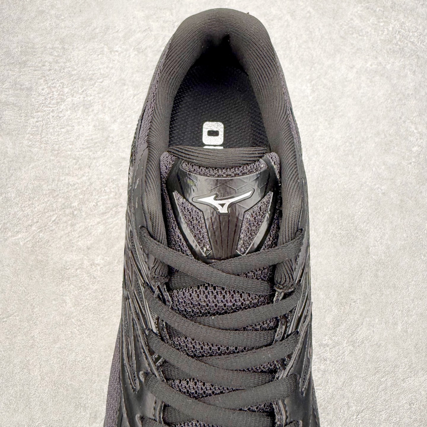 图片[5]-Mizuno Wave Prophecy LS 经典百搭跑步鞋 男女同款 美津浓（Mizuno）是日本美津浓株式会社于1906年创立的运动品牌，经过一个多世纪的不断努力现已成为世界著名的运动器具、服装和鞋类生产商。美津浓力求服务于各类运动项目，并竭力使运动生活更加愉快和振奋。产品种类齐全，覆盖几乎全部主要运动项目，达到30万多个品类。尺码：36 36.5 37.5 38 38.5 39 40 40.5 41 42 42.5 43 44 44.5 45-选品中心