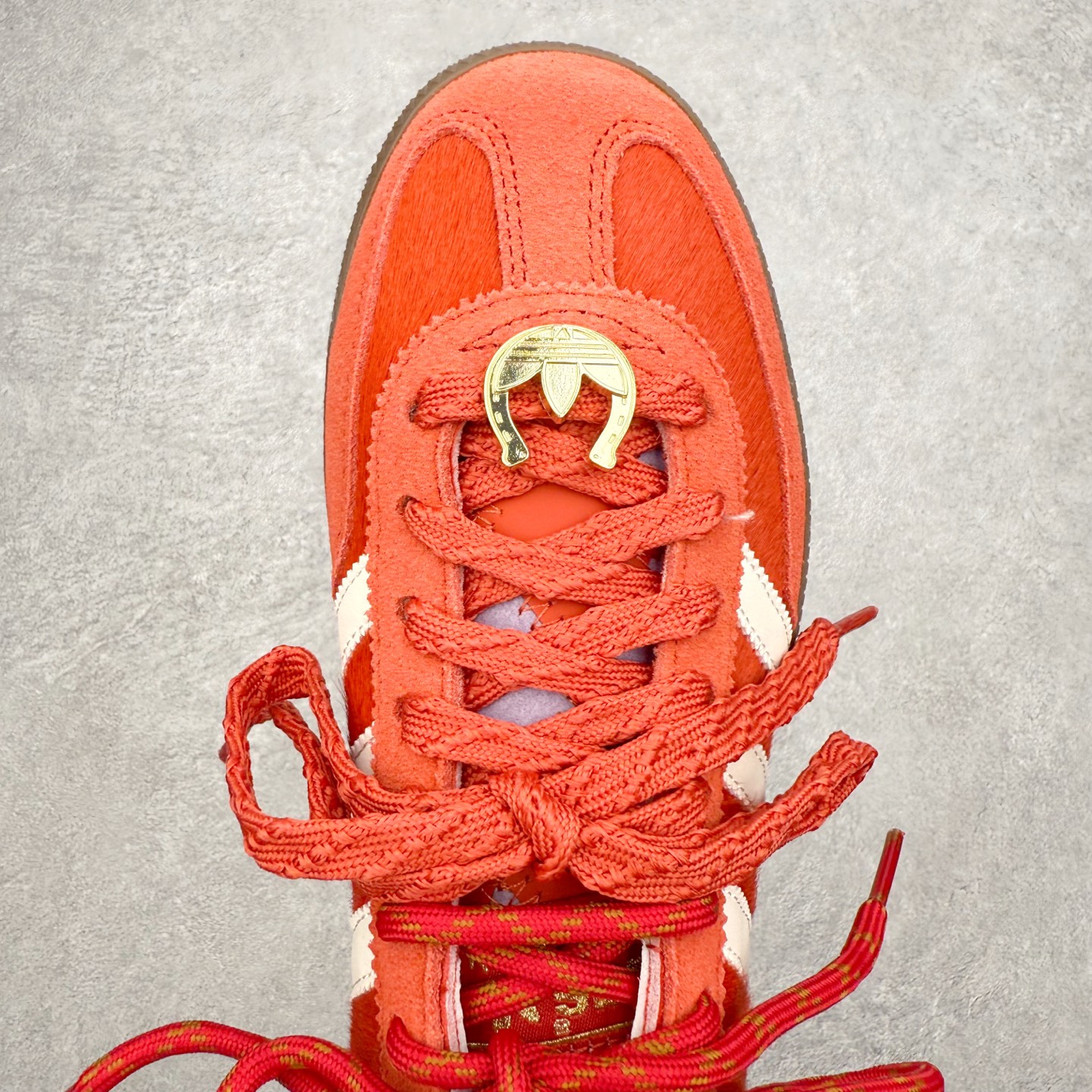 图片[4]-＃C版纯原 AD Originals Handball SPZL 手球运动员系列百搭休闲运动板鞋 KJ6299 这款来自阿迪达斯的这款HANDBALL SPZL前身是一双手球运动鞋，这一次拿来复刻，所以鞋面的主要色彩选用了黑色， 鞋面外侧除了Spezial字母之外还有三叶草标志。Handball SPZL作为复古手球训练鞋与作为室内足球鞋的Samba有着异曲同工之处，但是质感更为出众的鞋身以及丰富的配色选择比起Samba来讲可以说是更胜一筹了！尺码：36 36⅔ 37⅓ 38 38⅔ 39⅓ 40 40⅔ 41⅓ 42 42⅔ 43⅓ 44 45-选品中心