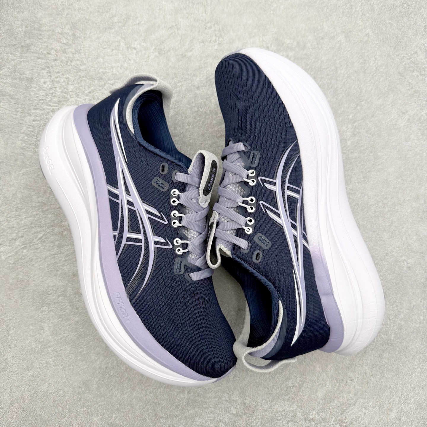 图片[3]-Asics GEL-Nimbus 28 亚瑟士缓震跑鞋 近年复古风潮的势头很旺 ASICS一直坚信保持身体的健康与活力是打造健康快乐的生活方式的最佳途径 ASICS为复古鞋型注入新设计 为玩家的街头穿搭提供了更多可能 GEL-NIMBUSTM9运动鞋最初是为中立和仰卧跑步者设计的长距离训练器 采用原始材料和关键细节重新设计 其Y2K时代的工业外观也被大胆的对比和色块所抵消 尺码：36 36.5 37.5 38 38.5 39 40 40.5 41.5 42 42.5 43.5 44 44.5 45-选品中心