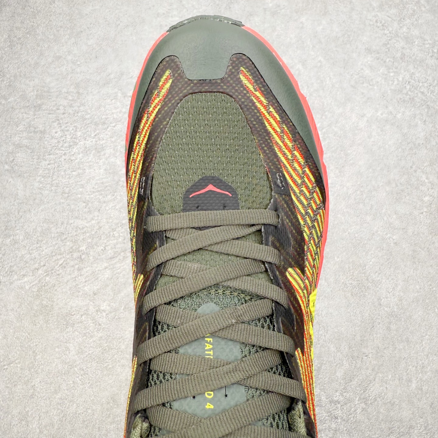 图片[4]-HOKA ONE ONE Mafate Speed 4 飞速玛法特4代系列低帮轻量户外越野休闲运动慢跑鞋 HOKA ONE ONE是来自美国的跑步鞋知名品牌，创立于2009年，始终致力于为所有跑者提供更新、更好的跑步装备。相比常规跑鞋，HOKA ONE ONE特别研发使用性能独特的几何形跑鞋中底，此种鞋底更厚、更高、回弹性也更好，除了卓越的缓冲性能，它还能为各种阶段的跑者带来更具动感、更加稳定的跑步体验。HOKAONE ONE从设计之初就清楚意识到，要保证跑者步幅的均匀一致，双脚自然而然的运动至关重要。尺码：36 36.5 37.5 38 39 40 40.5 41 42 42.5 43 44 45 46-选品中心