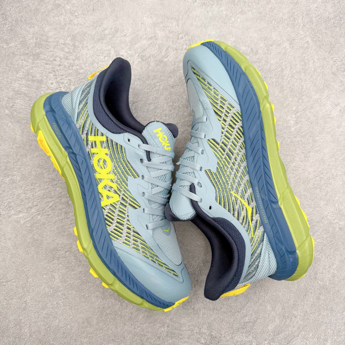 图片[3]-HOKA ONE ONE Mafate Speed 4 飞速玛法特4代系列低帮轻量户外越野休闲运动慢跑鞋 HOKA ONE ONE是来自美国的跑步鞋知名品牌，创立于2009年，始终致力于为所有跑者提供更新、更好的跑步装备。相比常规跑鞋，HOKA ONE ONE特别研发使用性能独特的几何形跑鞋中底，此种鞋底更厚、更高、回弹性也更好，除了卓越的缓冲性能，它还能为各种阶段的跑者带来更具动感、更加稳定的跑步体验。HOKAONE ONE从设计之初就清楚意识到，要保证跑者步幅的均匀一致，双脚自然而然的运动至关重要。尺码：36 36.5 37.5 38 39 40 40.5 41 42 42.5 43 44 45 46-选品中心