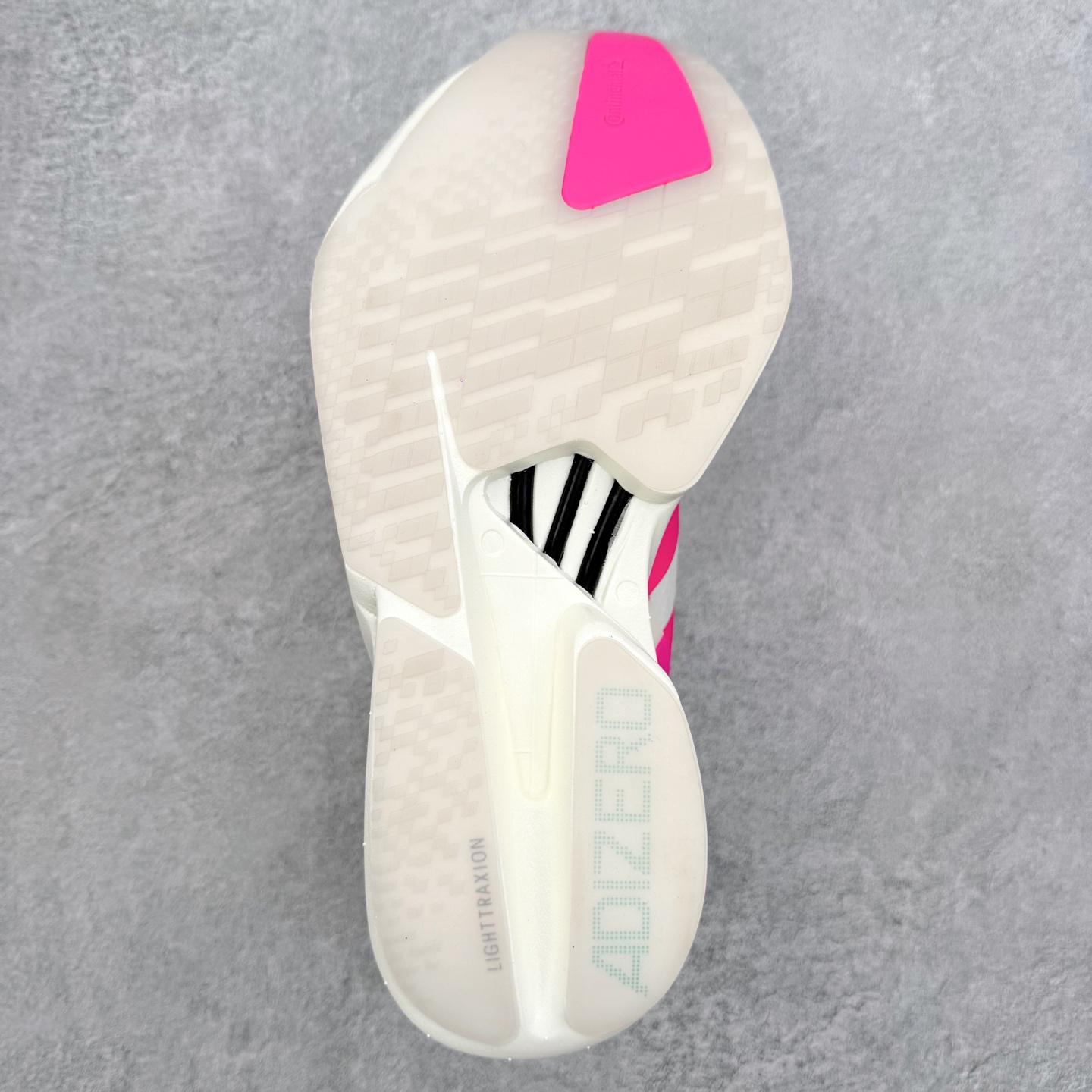 图片[9]-＃纯原 AD Adizero Eva SL M 零度进化版系列低帮轻便透气竞速休闲运动慢跑鞋 KJ3873 相信大家对去年 adidas 横空出世的「顶级超跑」adiZero Adios Pro EVO 1 记忆犹新！不仅登顶阿迪史上最轻跑鞋宝座，更在接下来的全球马拉松赛事中，持续书写着惊人成绩，被网友戏称新一代「阿迪神鞋」全网刷屏！极简设计语言与强烈速度感和存在感的鞋侧三线，让人过目不忘，特别种草！其中定位于中长跑训练的 adidas Adizero Evo SL，整体外观造型与 adiZero Adios Pro EVO 1 非常相似。中底配置方面搭载全掌 Lightstrike Pro，鞋面采用透气网面示人，契合日常训练鞋的定位，更加耐用。外底给到了马牌橡胶，及类似上代竞速旗舰 adidas Adizero Adios Pro 3 区域分布。整体看下来无论是外观的鲜明辨识度，还是配置的扎实程度都很顶。尺码：36 36⅔ 37⅓ 38 38⅔ 39⅓ 40 40⅔ 41⅓ 42 42⅔ 43⅓ 44 44⅔ 45⅓ 46⅓-选品中心