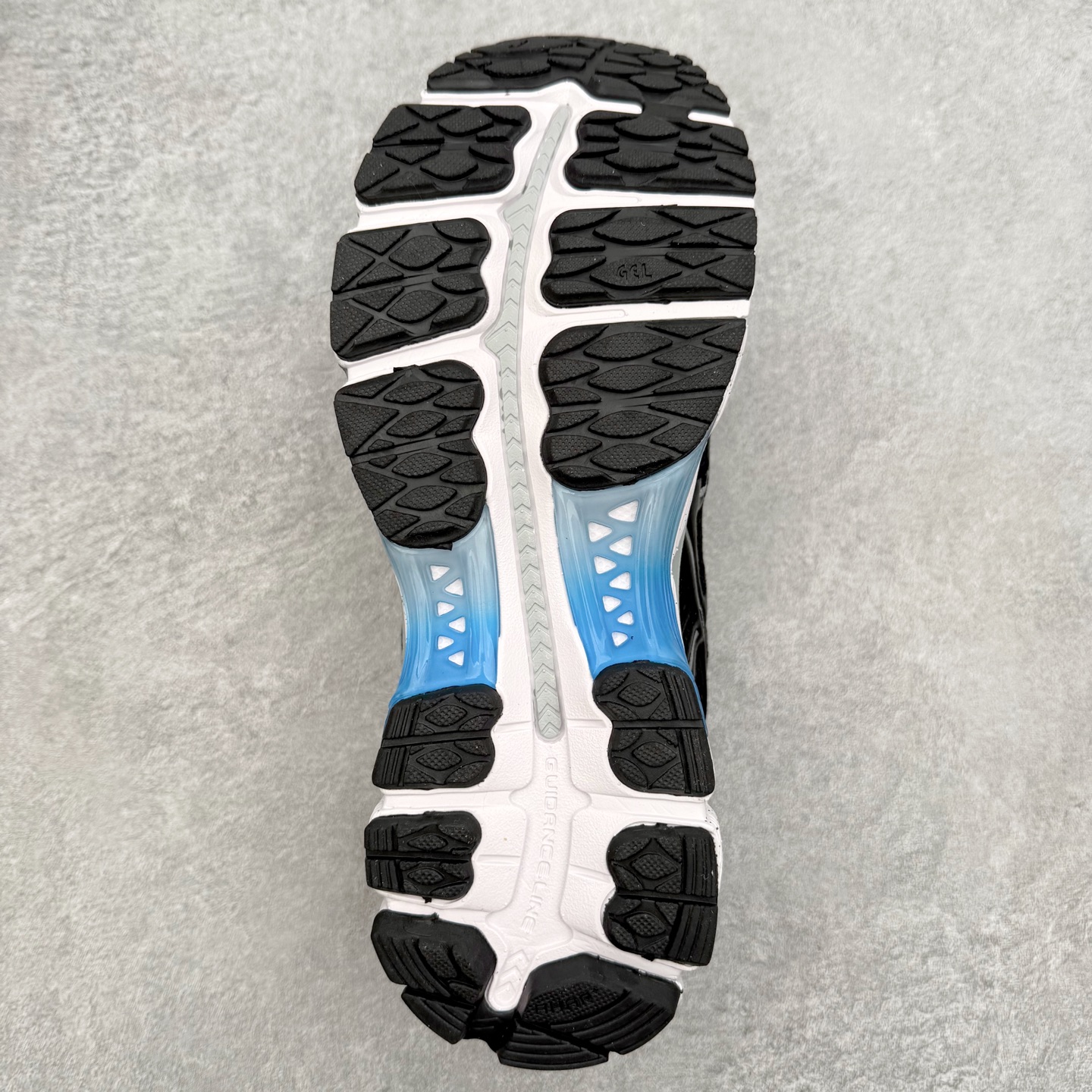 图片[9]-Asics Gel Kayano 12.1 亚瑟士卡亚诺12.1代系列低帮轻量缓震休闲运动跑步鞋 采用环保太空合成革配合透气网眼布鞋面材质 中底3D可视GEL缓震胶效果 升级EVA全新缓震中底部位科技组合耐磨橡胶外底片 尺码：36 37 37.5 38 39 39.5 40.5 41.5 42 42.5 43.5 44 44.5 45-选品中心