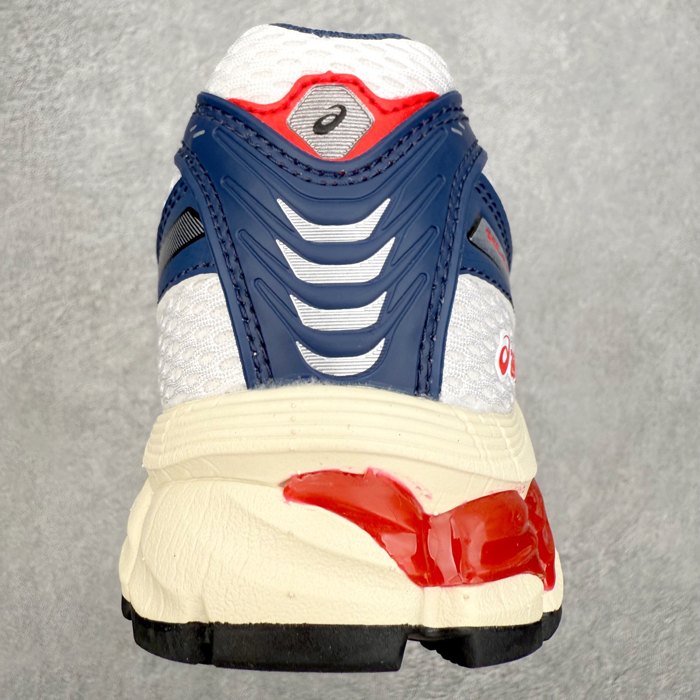 图片[8]-Asics Gel Kayano 12.1 亚瑟士卡亚诺12.1代系列低帮轻量缓震休闲运动跑步鞋 采用环保太空合成革配合透气网眼布鞋面材质 中底3D可视GEL缓震胶效果 升级EVA全新缓震中底部位科技组合耐磨橡胶外底片 尺码：36 37 37.5 38 39 39.5 40.5 41.5 42 42.5 43.5 44 44.5 45-选品中心