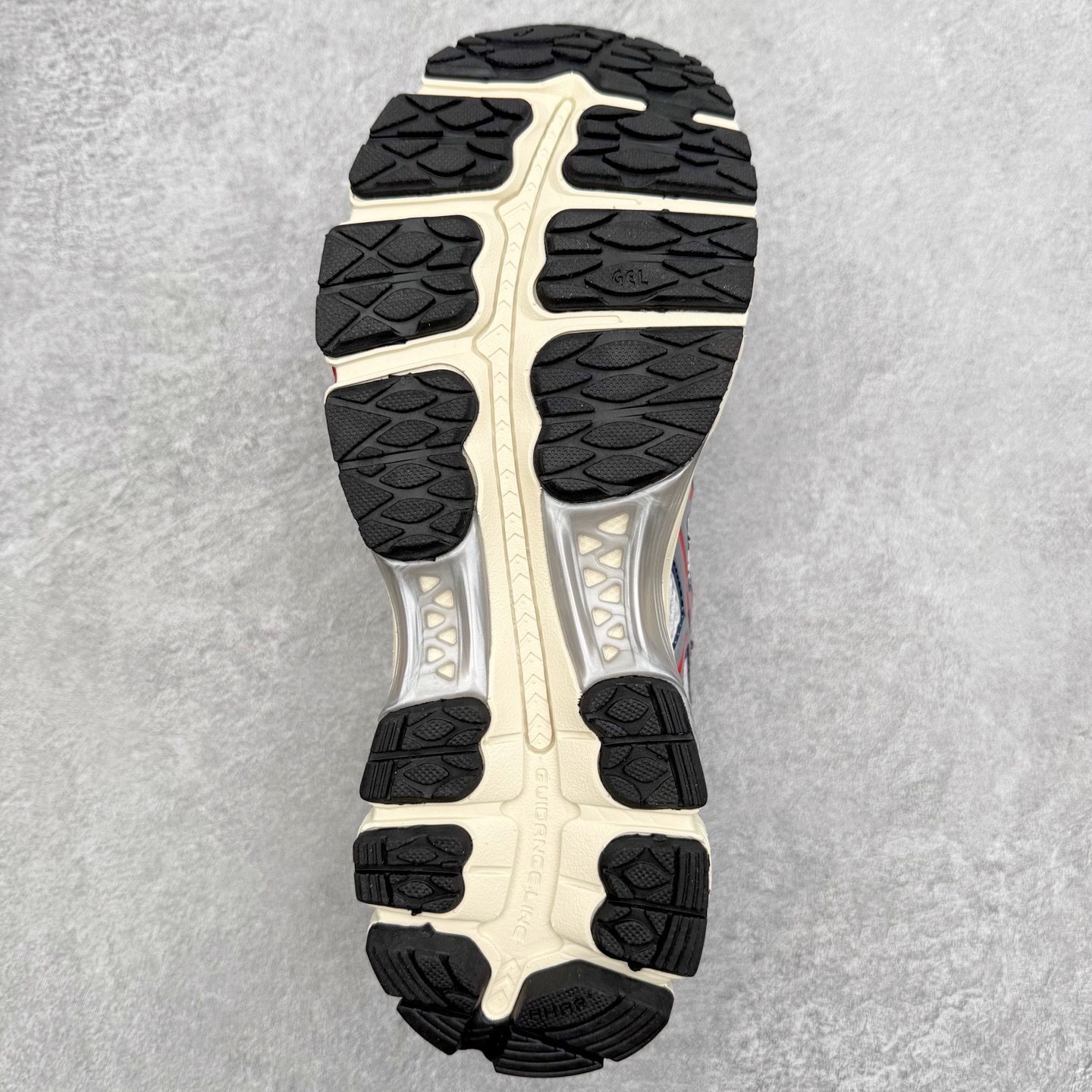 图片[9]-Asics Gel Kayano 12.1 亚瑟士卡亚诺12.1代系列低帮轻量缓震休闲运动跑步鞋 采用环保太空合成革配合透气网眼布鞋面材质 中底3D可视GEL缓震胶效果 升级EVA全新缓震中底部位科技组合耐磨橡胶外底片 尺码：36 37 37.5 38 39 39.5 40.5 41.5 42 42.5 43.5 44 44.5 45-选品中心