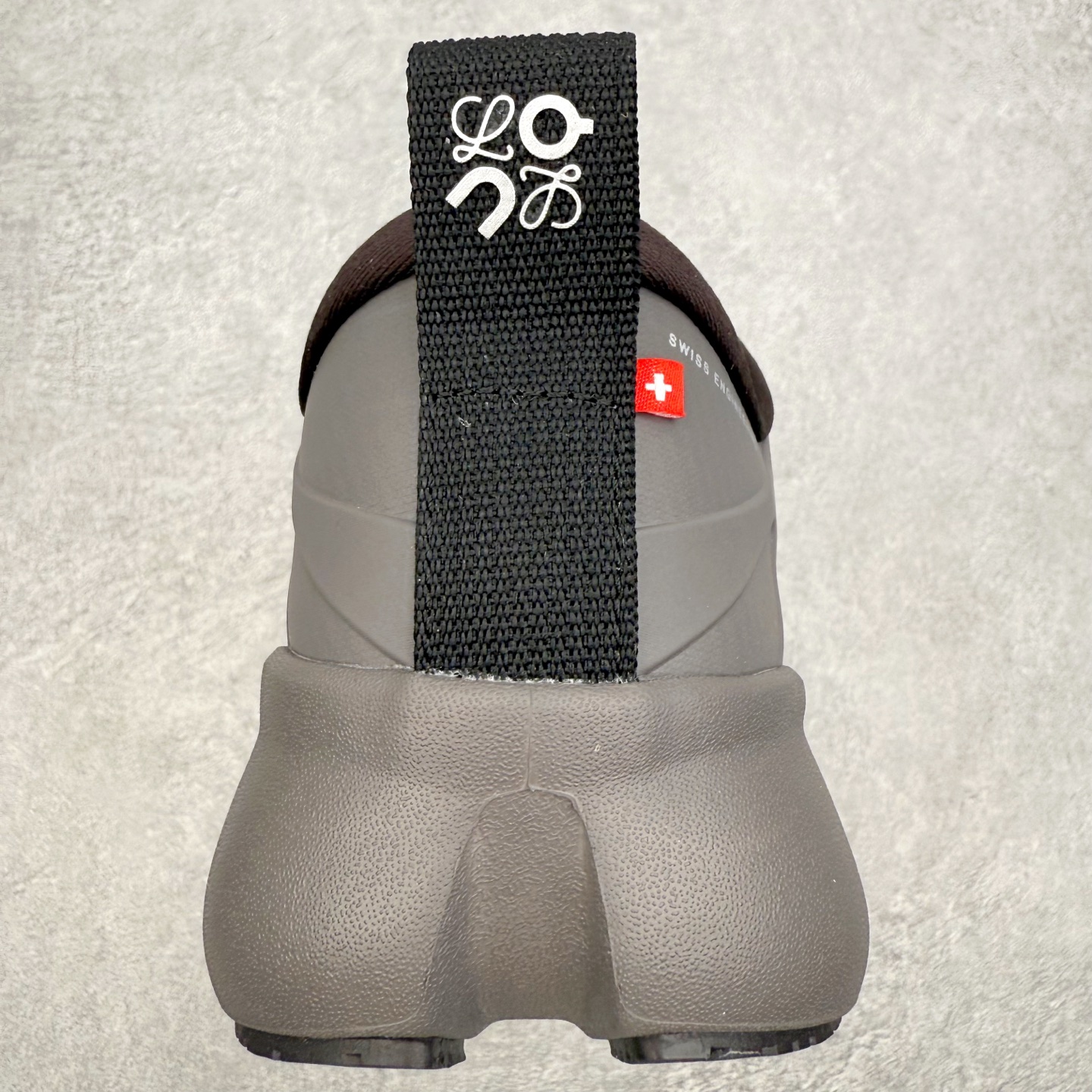 图片[8]-＃莞产 LOEWE罗意威 x ON昂跑 联名款 Cloudsolo系列 •原鞋一致橡胶底 原版高弹MD 加爆米花料 •正确后跟小蛮腰 •Logo立体有光泽度 •正确鞋头饱满立体 •鞋舌TPU立体高频 •正确鞋面网布多层厚实材料 •后跟织带高频立体 织带上浆加硬 •正确鞋带头滴胶柔软 •正确鞋垫前薄后厚有弹性（欧奈斯材料，非普通海玻璃） 尺码：36 36.5 37 37.5 38 38.5 39 40 40.5 41 42 42.5 43 44 44.5 45 46（真半码）-选品中心