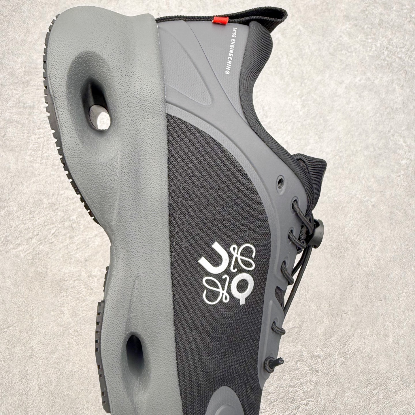 图片[6]-＃莞产 LOEWE罗意威 x ON昂跑 联名款 Cloudsolo系列 •原鞋一致橡胶底 原版高弹MD 加爆米花料 •正确后跟小蛮腰 •Logo立体有光泽度 •正确鞋头饱满立体 •鞋舌TPU立体高频 •正确鞋面网布多层厚实材料 •后跟织带高频立体 织带上浆加硬 •正确鞋带头滴胶柔软 •正确鞋垫前薄后厚有弹性（欧奈斯材料，非普通海玻璃） 尺码：36 36.5 37 37.5 38 38.5 39 40 40.5 41 42 42.5 43 44 44.5 45 46（真半码）-选品中心