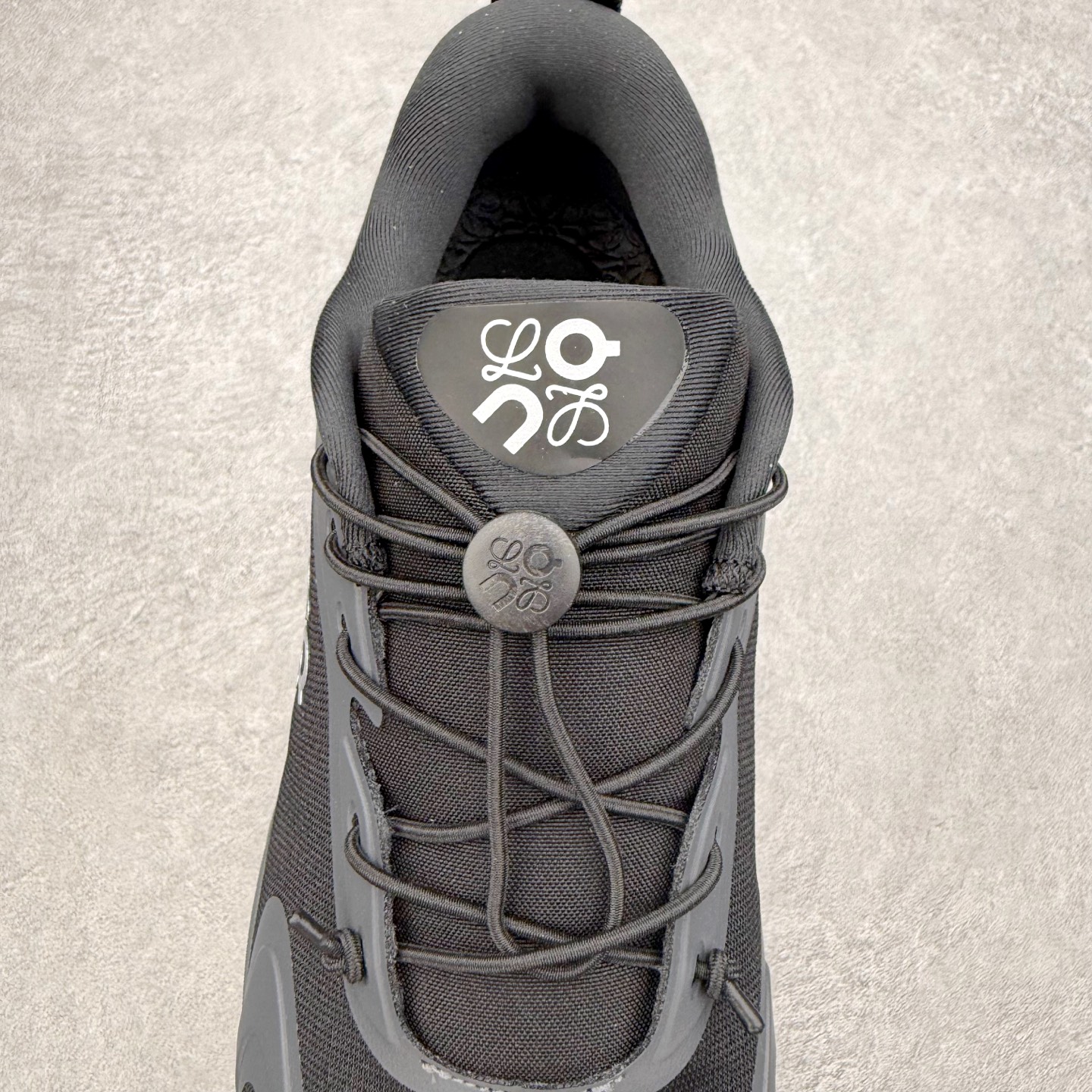 图片[5]-＃莞产 LOEWE罗意威 x ON昂跑 联名款 Cloudsolo系列 •原鞋一致橡胶底 原版高弹MD 加爆米花料 •正确后跟小蛮腰 •Logo立体有光泽度 •正确鞋头饱满立体 •鞋舌TPU立体高频 •正确鞋面网布多层厚实材料 •后跟织带高频立体 织带上浆加硬 •正确鞋带头滴胶柔软 •正确鞋垫前薄后厚有弹性（欧奈斯材料，非普通海玻璃） 尺码：36 36.5 37 37.5 38 38.5 39 40 40.5 41 42 42.5 43 44 44.5 45 46（真半码）-选品中心