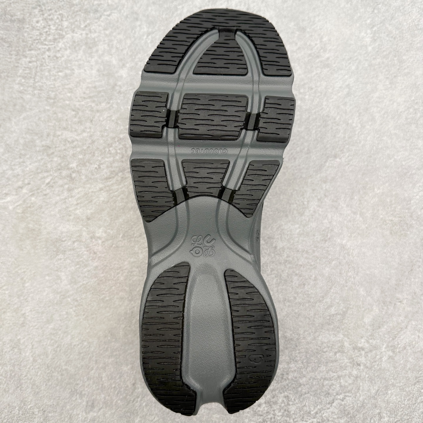 图片[9]-＃莞产 LOEWE罗意威 x ON昂跑 联名款 Cloudsolo系列 •原鞋一致橡胶底 原版高弹MD 加爆米花料 •正确后跟小蛮腰 •Logo立体有光泽度 •正确鞋头饱满立体 •鞋舌TPU立体高频 •正确鞋面网布多层厚实材料 •后跟织带高频立体 织带上浆加硬 •正确鞋带头滴胶柔软 •正确鞋垫前薄后厚有弹性（欧奈斯材料，非普通海玻璃） 尺码：36 36.5 37 37.5 38 38.5 39 40 40.5 41 42 42.5 43 44 44.5 45 46（真半码）-选品中心