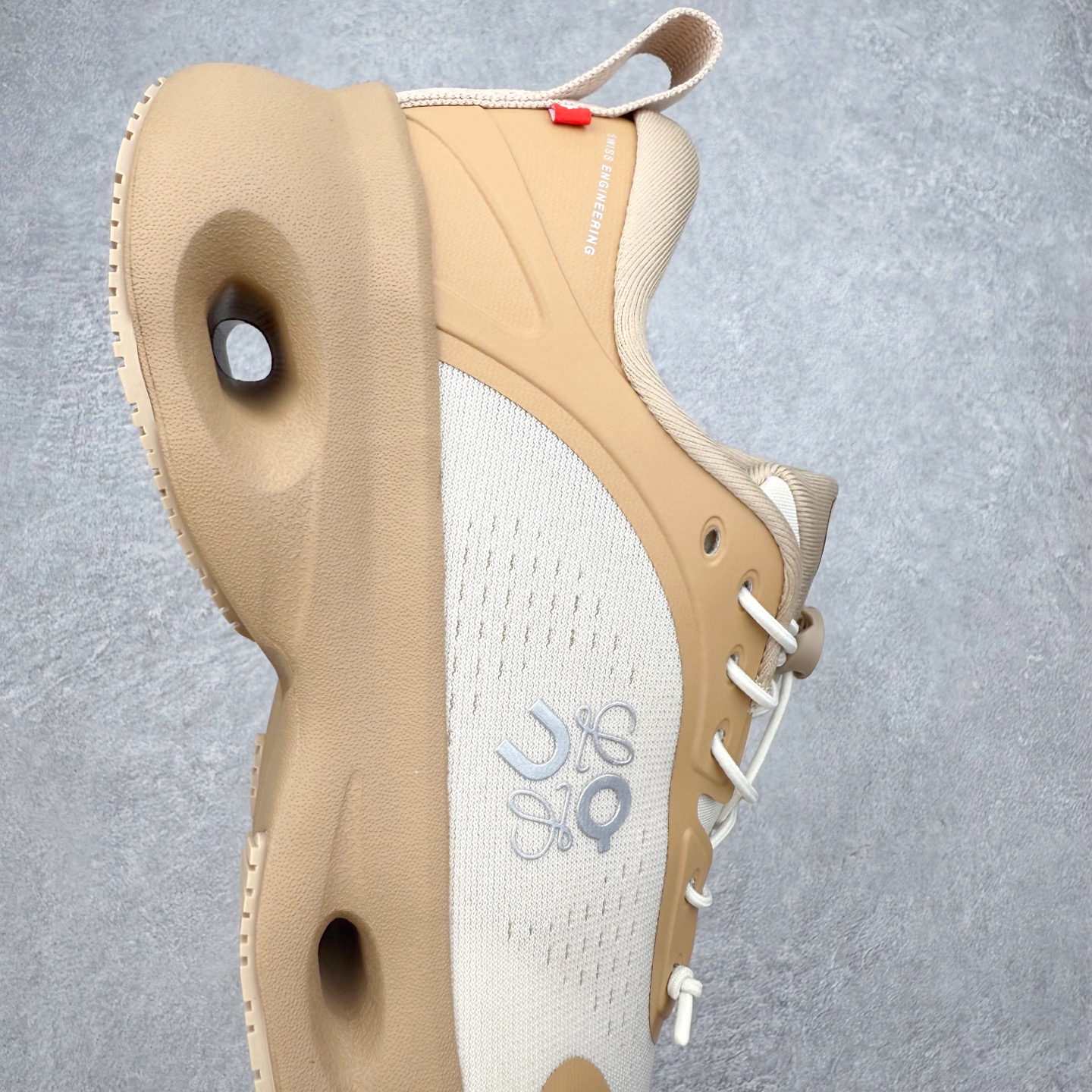 图片[6]-＃莞产 LOEWE罗意威 x ON昂跑 联名款 Cloudsolo系列 •原鞋一致橡胶底 原版高弹MD 加爆米花料 •正确后跟小蛮腰 •Logo立体有光泽度 •正确鞋头饱满立体 •鞋舌TPU立体高频 •正确鞋面网布多层厚实材料 •后跟织带高频立体 织带上浆加硬 •正确鞋带头滴胶柔软 •正确鞋垫前薄后厚有弹性（欧奈斯材料，非普通海玻璃） 尺码：36 36.5 37 37.5 38 38.5 39 40 40.5 41 42 42.5 43 44 44.5 45 46（真半码）-选品中心