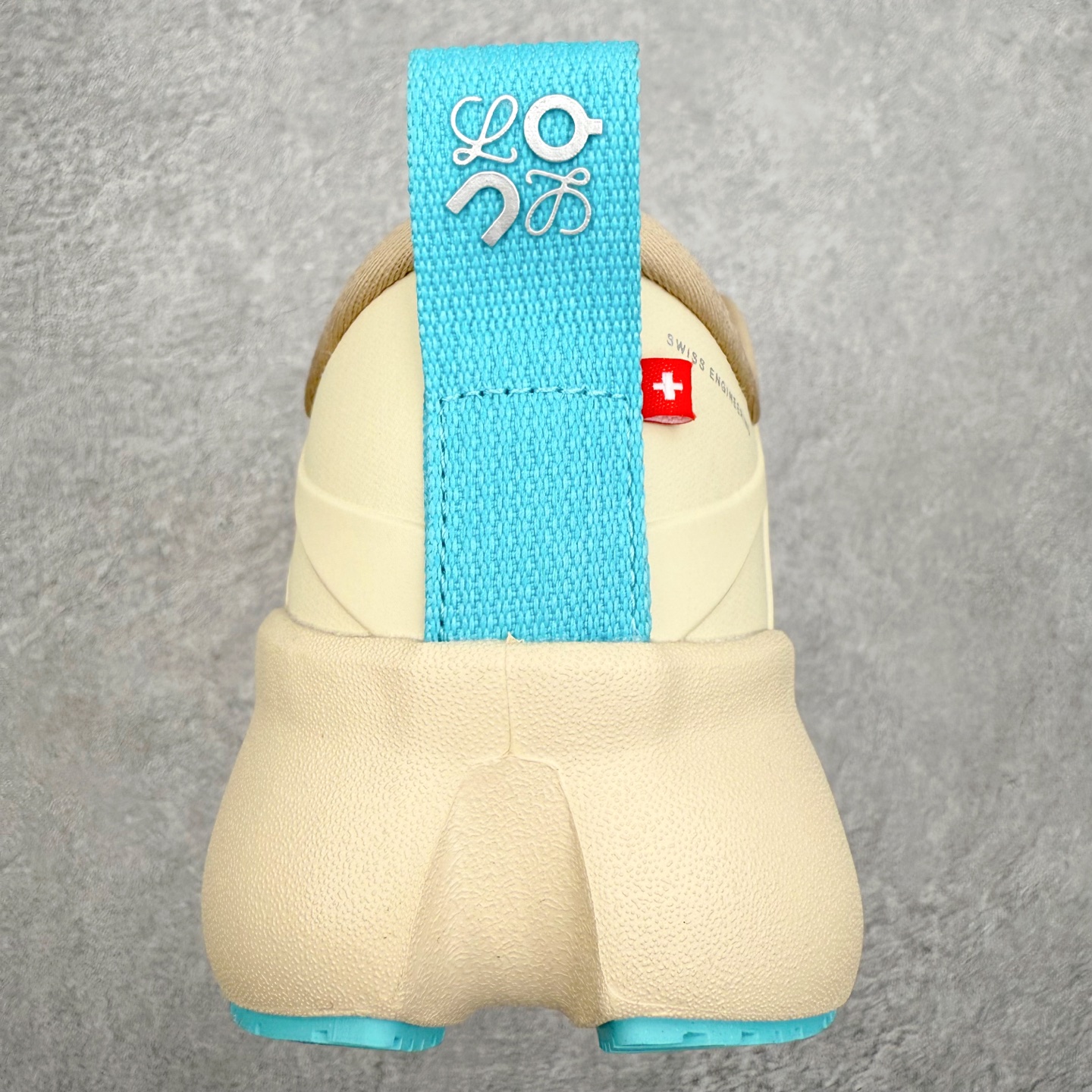 图片[8]-＃莞产 LOEWE罗意威 x ON昂跑 联名款 Cloudsolo系列 •原鞋一致橡胶底 原版高弹MD 加爆米花料 •正确后跟小蛮腰 •Logo立体有光泽度 •正确鞋头饱满立体 •鞋舌TPU立体高频 •正确鞋面网布多层厚实材料 •后跟织带高频立体 织带上浆加硬 •正确鞋带头滴胶柔软 •正确鞋垫前薄后厚有弹性（欧奈斯材料，非普通海玻璃） 尺码：36 36.5 37 37.5 38 38.5 39 40 40.5 41 42 42.5 43 44 44.5 45 46（真半码）-选品中心