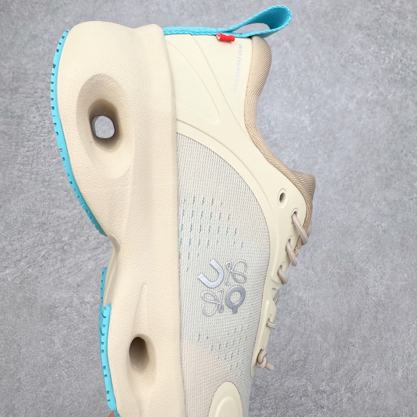 图片[6]-＃莞产 LOEWE罗意威 x ON昂跑 联名款 Cloudsolo系列 •原鞋一致橡胶底 原版高弹MD 加爆米花料 •正确后跟小蛮腰 •Logo立体有光泽度 •正确鞋头饱满立体 •鞋舌TPU立体高频 •正确鞋面网布多层厚实材料 •后跟织带高频立体 织带上浆加硬 •正确鞋带头滴胶柔软 •正确鞋垫前薄后厚有弹性（欧奈斯材料，非普通海玻璃） 尺码：36 36.5 37 37.5 38 38.5 39 40 40.5 41 42 42.5 43 44 44.5 45 46（真半码）-选品中心