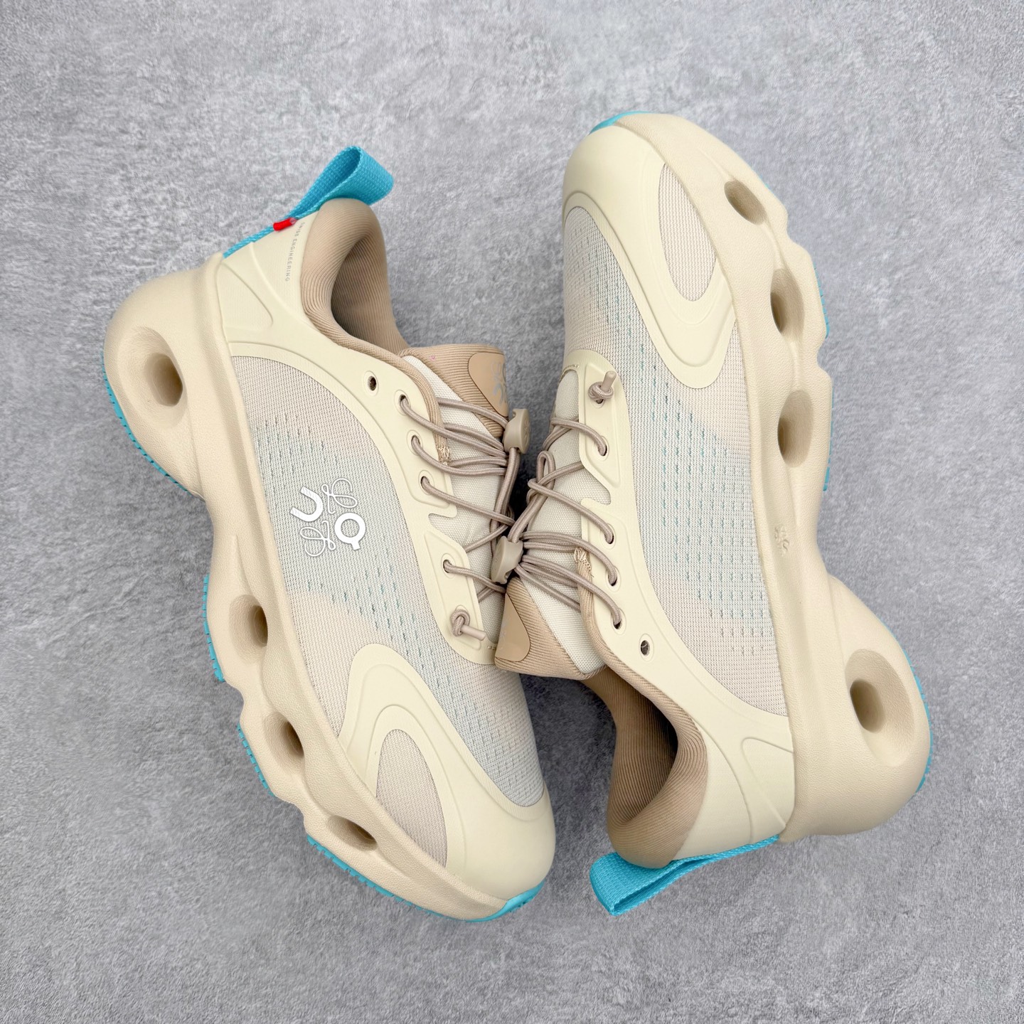 图片[3]-＃莞产 LOEWE罗意威 x ON昂跑 联名款 Cloudsolo系列 •原鞋一致橡胶底 原版高弹MD 加爆米花料 •正确后跟小蛮腰 •Logo立体有光泽度 •正确鞋头饱满立体 •鞋舌TPU立体高频 •正确鞋面网布多层厚实材料 •后跟织带高频立体 织带上浆加硬 •正确鞋带头滴胶柔软 •正确鞋垫前薄后厚有弹性（欧奈斯材料，非普通海玻璃） 尺码：36 36.5 37 37.5 38 38.5 39 40 40.5 41 42 42.5 43 44 44.5 45 46（真半码）-选品中心