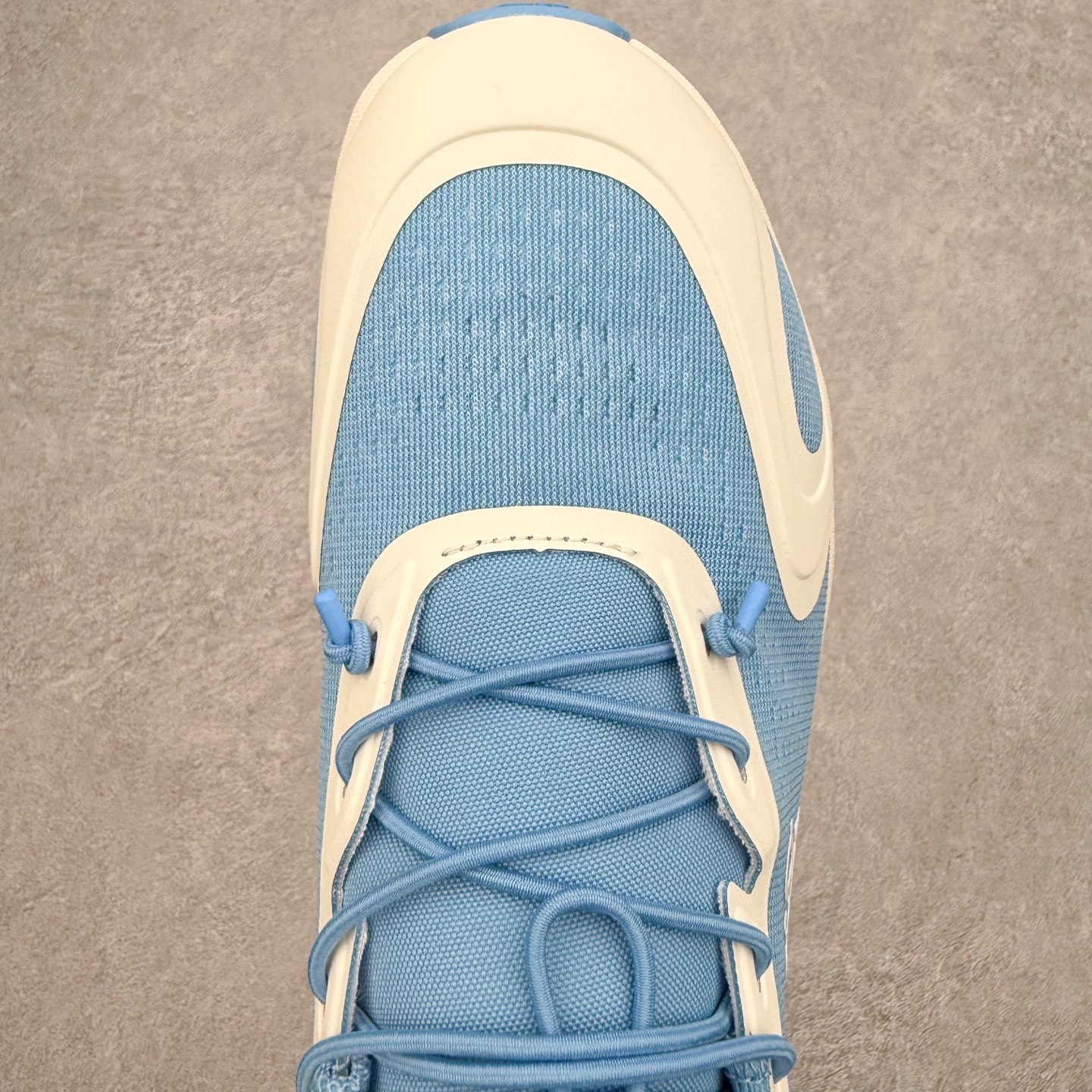 图片[4]-＃莞产 LOEWE罗意威 x ON昂跑 联名款 Cloudsolo系列 •原鞋一致橡胶底 原版高弹MD 加爆米花料 •正确后跟小蛮腰 •Logo立体有光泽度 •正确鞋头饱满立体 •鞋舌TPU立体高频 •正确鞋面网布多层厚实材料 •后跟织带高频立体 织带上浆加硬 •正确鞋带头滴胶柔软 •正确鞋垫前薄后厚有弹性（欧奈斯材料，非普通海玻璃） 尺码：36 36.5 37 37.5 38 38.5 39 40 40.5 41 42 42.5 43 44 44.5 45 46（真半码）-选品中心