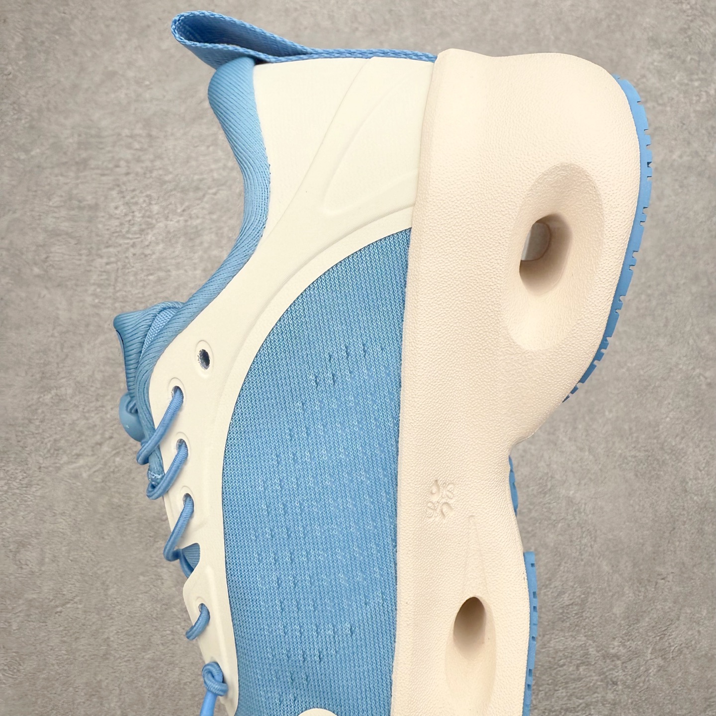 图片[7]-＃莞产 LOEWE罗意威 x ON昂跑 联名款 Cloudsolo系列 •原鞋一致橡胶底 原版高弹MD 加爆米花料 •正确后跟小蛮腰 •Logo立体有光泽度 •正确鞋头饱满立体 •鞋舌TPU立体高频 •正确鞋面网布多层厚实材料 •后跟织带高频立体 织带上浆加硬 •正确鞋带头滴胶柔软 •正确鞋垫前薄后厚有弹性（欧奈斯材料，非普通海玻璃） 尺码：36 36.5 37 37.5 38 38.5 39 40 40.5 41 42 42.5 43 44 44.5 45 46（真半码）-选品中心