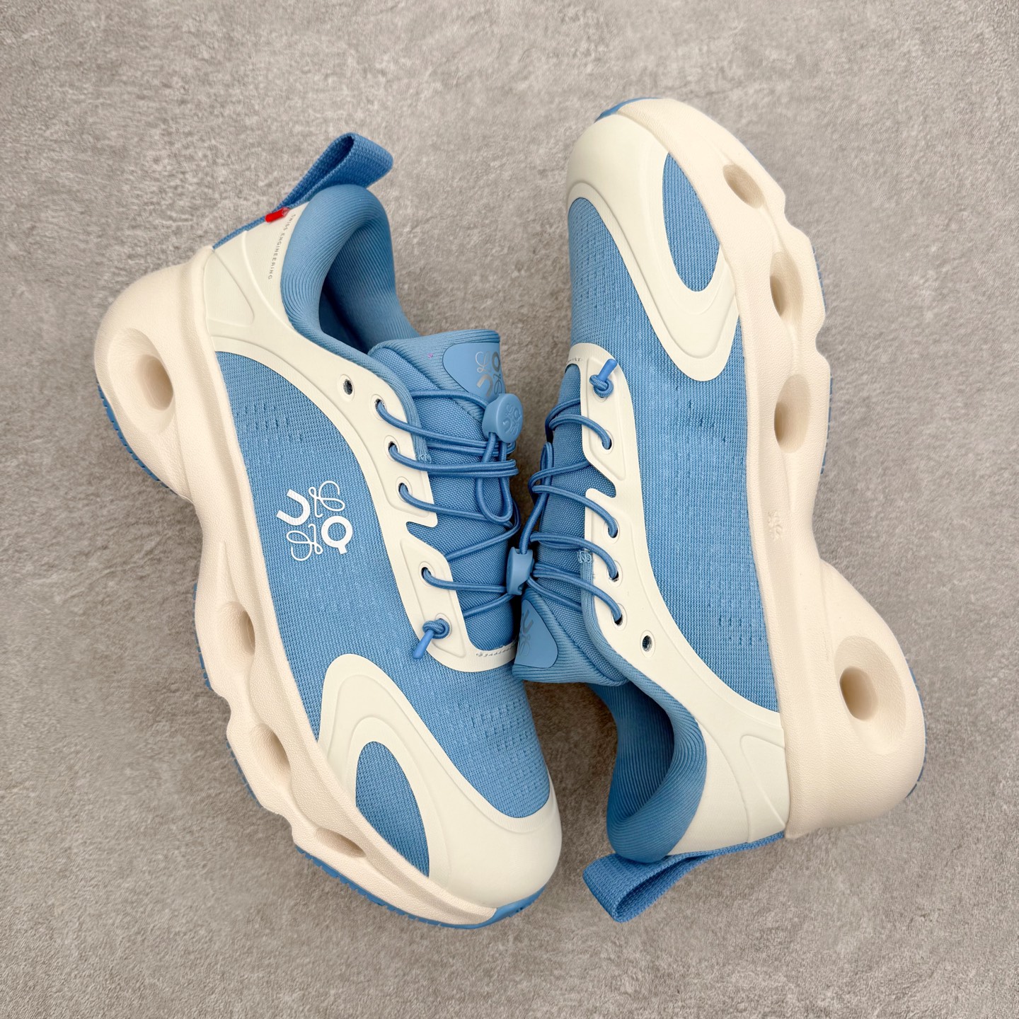 图片[3]-＃莞产 LOEWE罗意威 x ON昂跑 联名款 Cloudsolo系列 •原鞋一致橡胶底 原版高弹MD 加爆米花料 •正确后跟小蛮腰 •Logo立体有光泽度 •正确鞋头饱满立体 •鞋舌TPU立体高频 •正确鞋面网布多层厚实材料 •后跟织带高频立体 织带上浆加硬 •正确鞋带头滴胶柔软 •正确鞋垫前薄后厚有弹性（欧奈斯材料，非普通海玻璃） 尺码：36 36.5 37 37.5 38 38.5 39 40 40.5 41 42 42.5 43 44 44.5 45 46（真半码）-选品中心