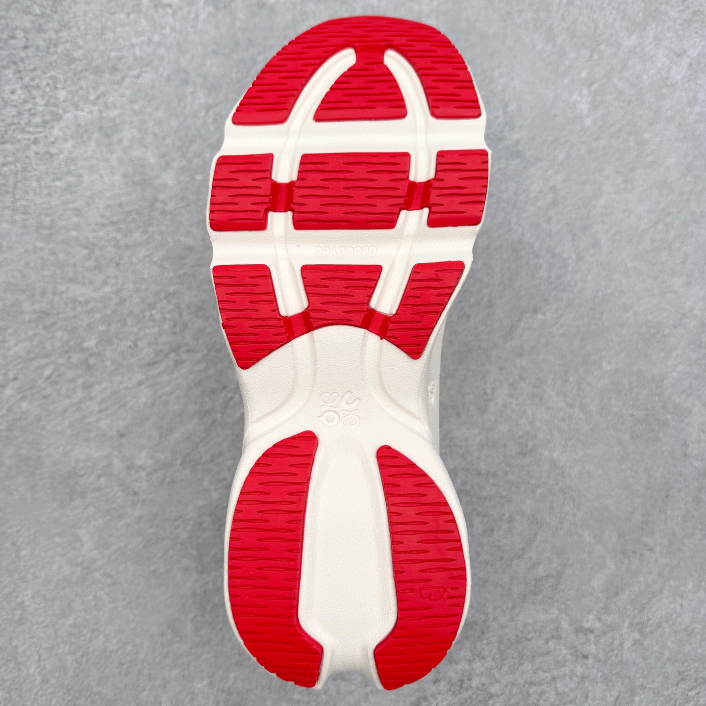 图片[9]-＃莞产 LOEWE罗意威 x ON昂跑 联名款 Cloudsolo系列 •原鞋一致橡胶底 原版高弹MD 加爆米花料 •正确后跟小蛮腰 •Logo立体有光泽度 •正确鞋头饱满立体 •鞋舌TPU立体高频 •正确鞋面网布多层厚实材料 •后跟织带高频立体 织带上浆加硬 •正确鞋带头滴胶柔软 •正确鞋垫前薄后厚有弹性（欧奈斯材料，非普通海玻璃） 尺码：36 36.5 37 37.5 38 38.5 39 40 40.5 41 42 42.5 43 44 44.5 45 46（真半码）-选品中心