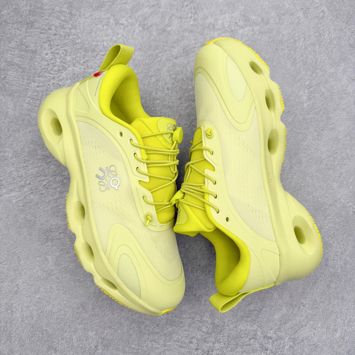 图片[3]-＃莞产 LOEWE罗意威 x ON昂跑 联名款 Cloudsolo系列 •原鞋一致橡胶底 原版高弹MD 加爆米花料 •正确后跟小蛮腰 •Logo立体有光泽度 •正确鞋头饱满立体 •鞋舌TPU立体高频 •正确鞋面网布多层厚实材料 •后跟织带高频立体 织带上浆加硬 •正确鞋带头滴胶柔软 •正确鞋垫前薄后厚有弹性（欧奈斯材料，非普通海玻璃） 尺码：36 36.5 37 37.5 38 38.5 39 40 40.5 41 42 42.5 43 44 44.5 45 46（真半码）-选品中心