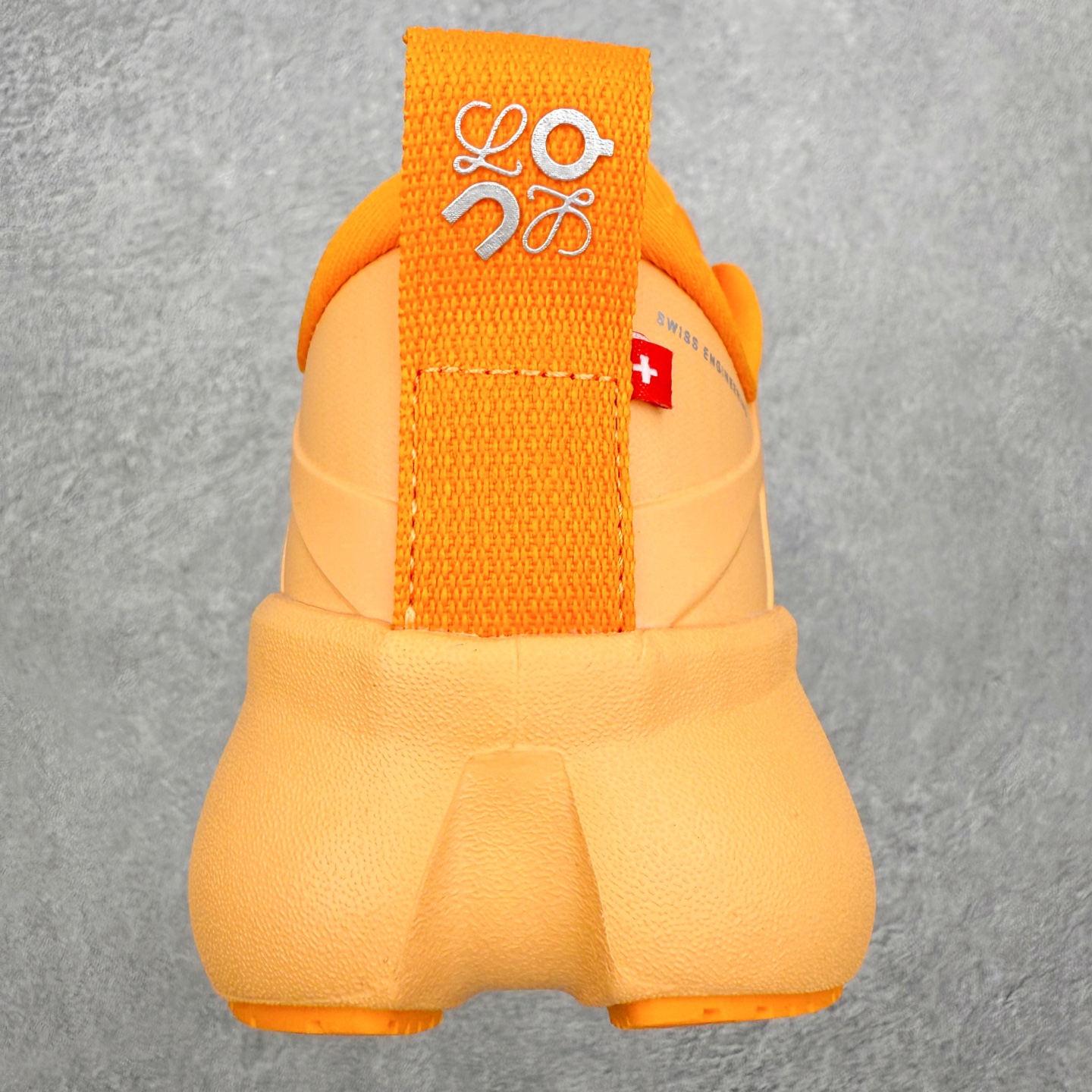 图片[8]-＃莞产 LOEWE罗意威 x ON昂跑 联名款 Cloudsolo系列 •原鞋一致橡胶底 原版高弹MD 加爆米花料 •正确后跟小蛮腰 •Logo立体有光泽度 •正确鞋头饱满立体 •鞋舌TPU立体高频 •正确鞋面网布多层厚实材料 •后跟织带高频立体 织带上浆加硬 •正确鞋带头滴胶柔软 •正确鞋垫前薄后厚有弹性（欧奈斯材料，非普通海玻璃） 尺码：36 36.5 37 37.5 38 38.5 39 40 40.5 41 42 42.5 43 44 44.5 45 46（真半码）-选品中心