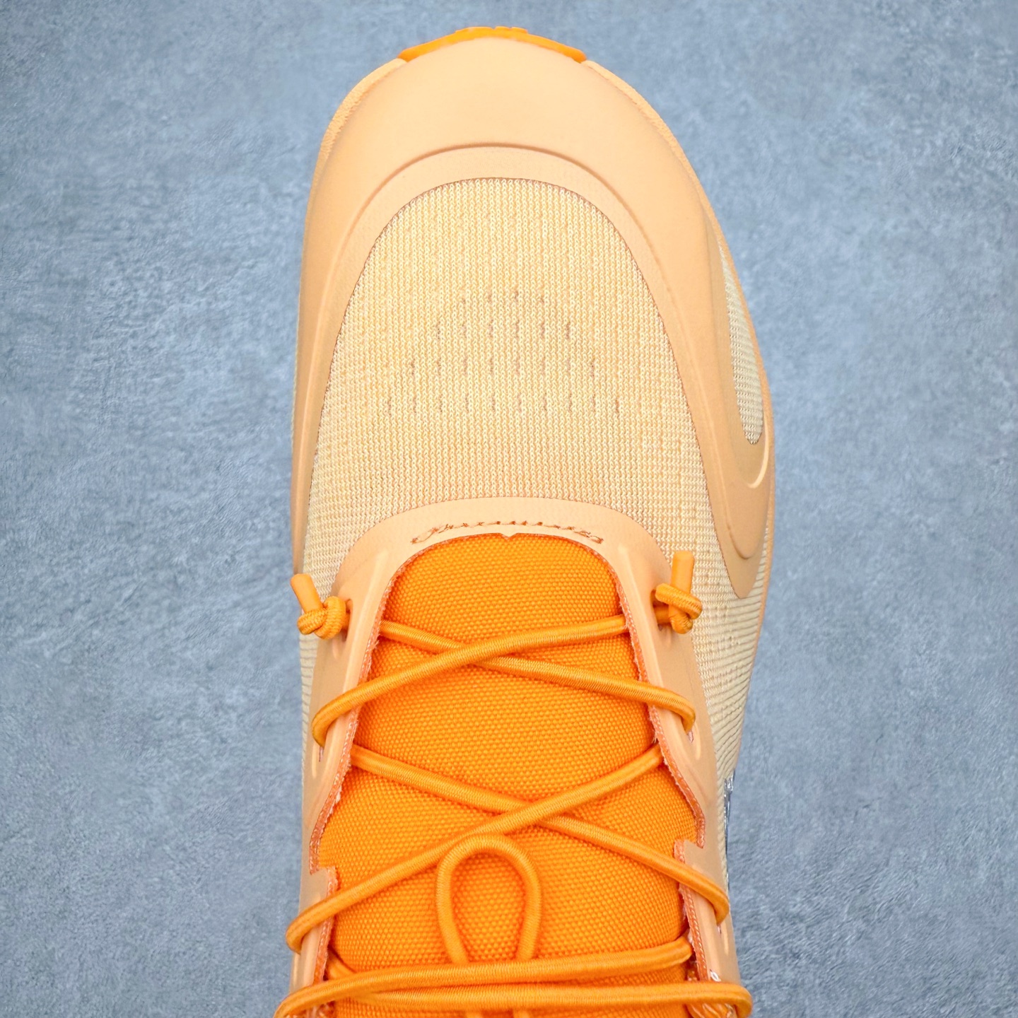 图片[4]-＃莞产 LOEWE罗意威 x ON昂跑 联名款 Cloudsolo系列 •原鞋一致橡胶底 原版高弹MD 加爆米花料 •正确后跟小蛮腰 •Logo立体有光泽度 •正确鞋头饱满立体 •鞋舌TPU立体高频 •正确鞋面网布多层厚实材料 •后跟织带高频立体 织带上浆加硬 •正确鞋带头滴胶柔软 •正确鞋垫前薄后厚有弹性（欧奈斯材料，非普通海玻璃） 尺码：36 36.5 37 37.5 38 38.5 39 40 40.5 41 42 42.5 43 44 44.5 45 46（真半码）-选品中心