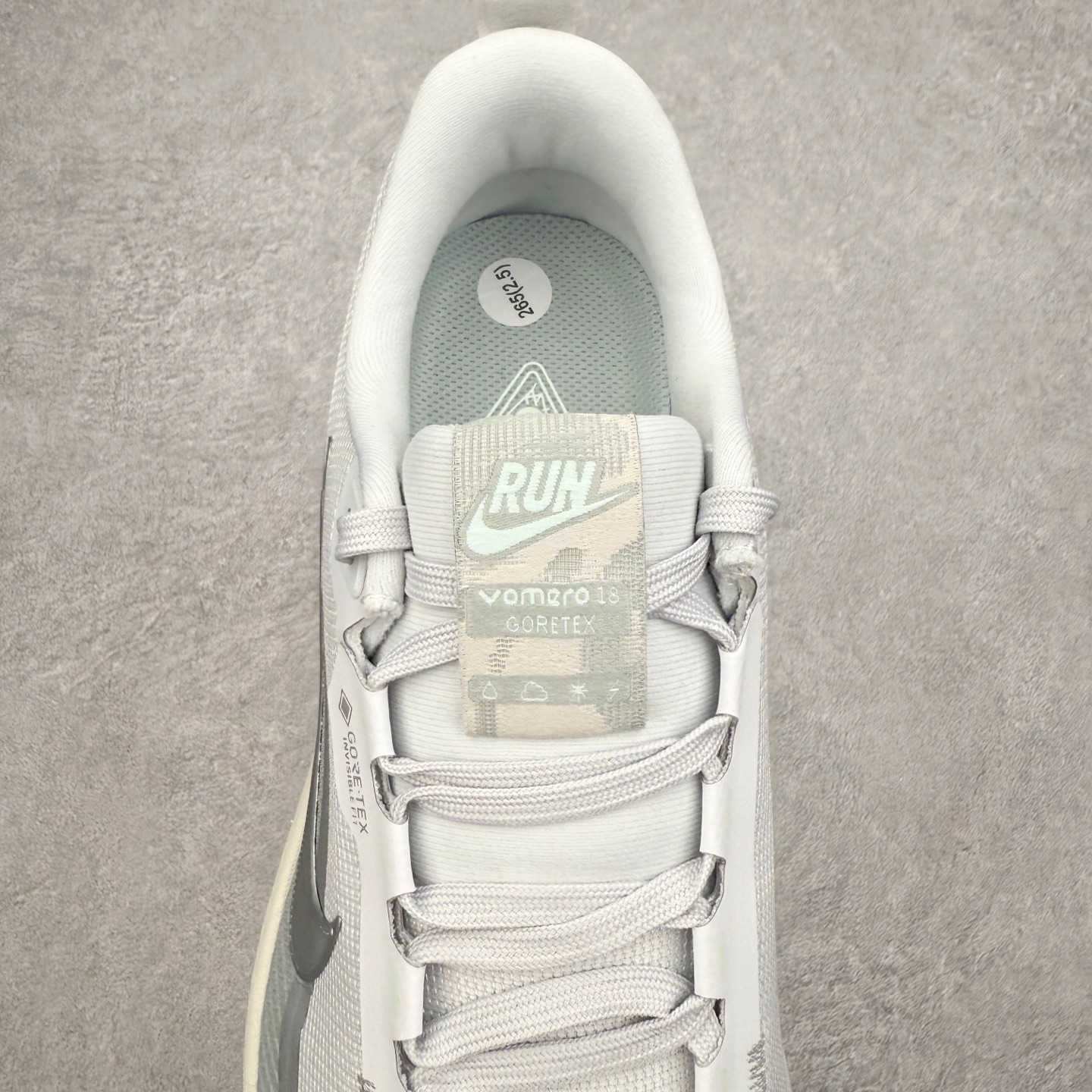 图片[5]-＃纯原 NK Vomero 18 GTX 时尚舒适 网布防滑耐磨 低帮跑步鞋 HQ7001-003 实拍调校N版已经零色差零失真 百分百还原实物色彩所见即所得 不存在货不对板色差等低级问题 选购参考实物拍摄 不混卖不参货 只用心做好货严格选品 承诺混一赔十 尺码：36 36.5 37.5 38 38.5 39 40 40.5 41 42 42.5 43 44 44.5 45-选品中心
