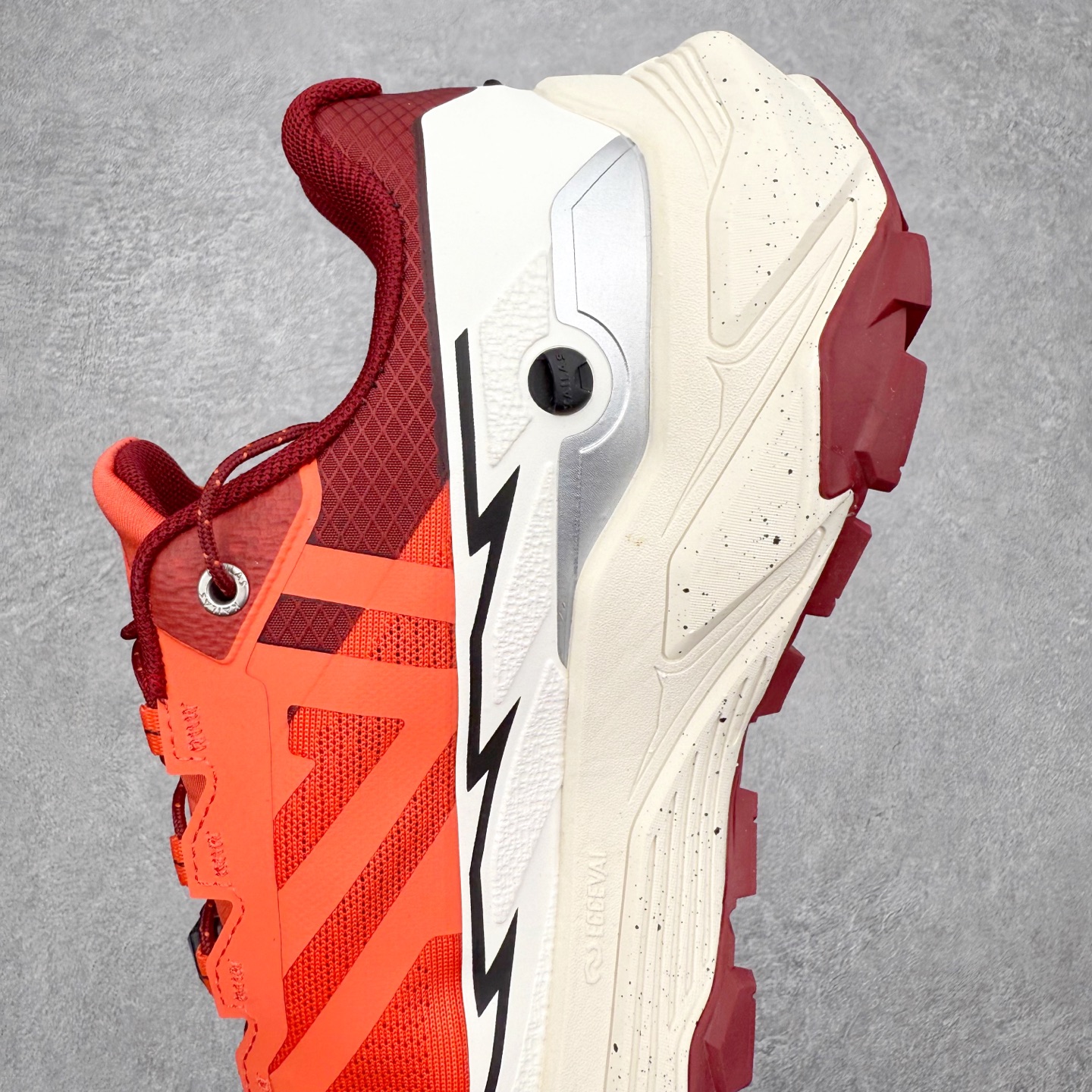 图片[7]-＃K版 KAILAS FUGA EX3 BOA 凯乐石25款舒适缓冲徒步 织物TPU减震防滑透气包裹性轻便低帮 超强抓地力越野跑步鞋 KAILAS凯乐石品牌是全球三大全系攀登品牌之一，于2003年创立于中国广州，致力于为有攀登梦想的户外运动员及爱好者，研发制造功能性专业装备，满足他们在极限环境下安全舒适的需求，凯乐石专注于科技面料的开发及专业功能设计，产品线覆盖登山、攀岩、徒步、越野跑山、露营、旅行等多项户外运动，通过运动员的测试反馈，不断进化迭代，产品荣获国内外大奖71座，发明专利21个，更突破性的自主研发攀登器械，打造出中国的攀登硬实力。实拍调校N版已经零色差零失真 百分百还原实物色彩所见即所得 不存在货不对板色差等低级问题 选购参考实物拍摄 不混卖不参货 只用心做好货严格选品 承诺混一赔十 尺码：36 36.5 37.5 38 38.5 39 39.5 40 40.5 41 41.5 42 42.5 43 44 44.5 45-选品中心