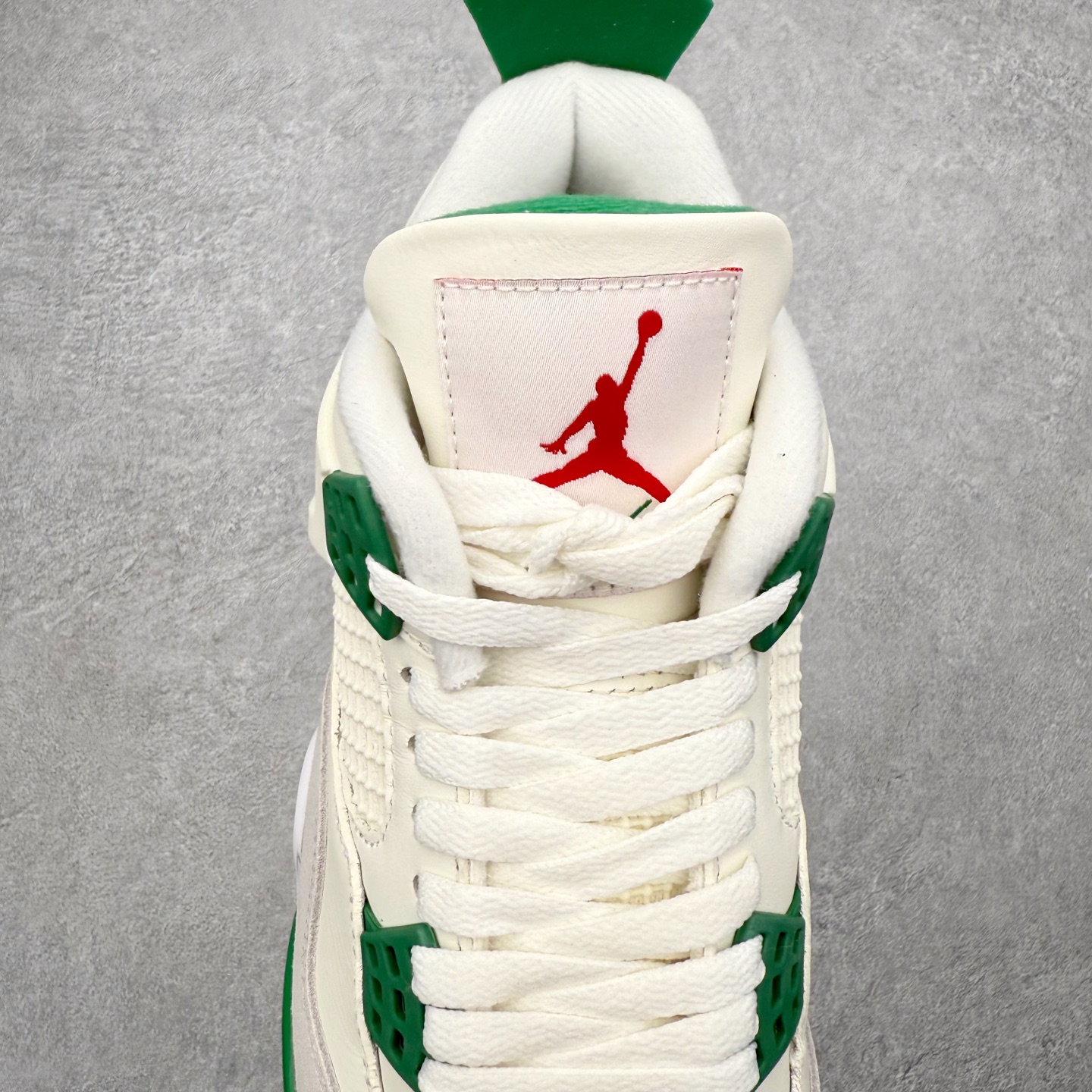 图片[5]-＃莞产纯原福利 Air Jordan AJ4 Retro 系列 大厂出品 全头层加持 原鞋原楦原纸板同源开发 完美呈现乔4的版型 内侧正确双色网格 还原细节 原厂皮料 正确气垫颜色 正确网格工艺 正确拉帮工艺 全鞋原装材料制作 原档案原模具打造 支持全方位与正品对比 尺码：40 40.5 41 42 42.5 43 44 44.5 45 46 47.5-选品中心