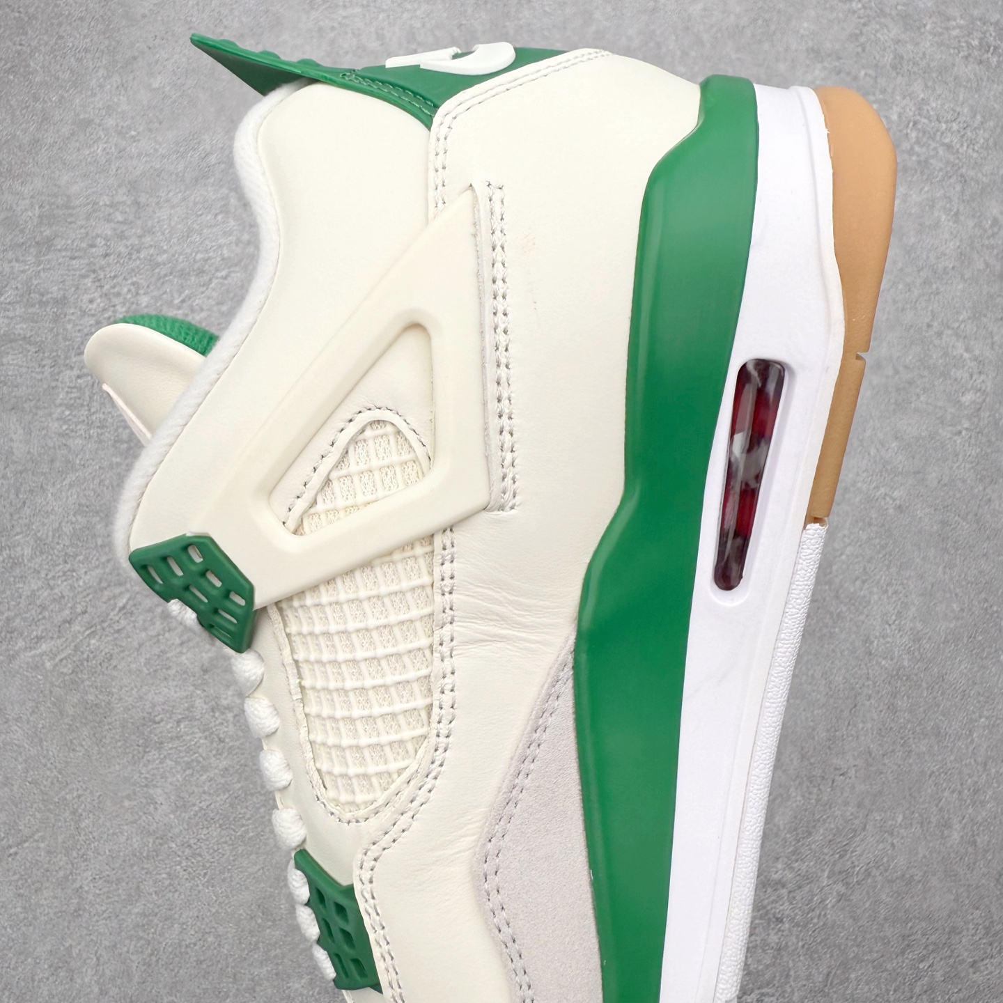 图片[7]-＃莞产纯原福利 Air Jordan AJ4 Retro 系列 大厂出品 全头层加持 原鞋原楦原纸板同源开发 完美呈现乔4的版型 内侧正确双色网格 还原细节 原厂皮料 正确气垫颜色 正确网格工艺 正确拉帮工艺 全鞋原装材料制作 原档案原模具打造 支持全方位与正品对比 尺码：40 40.5 41 42 42.5 43 44 44.5 45 46 47.5-选品中心