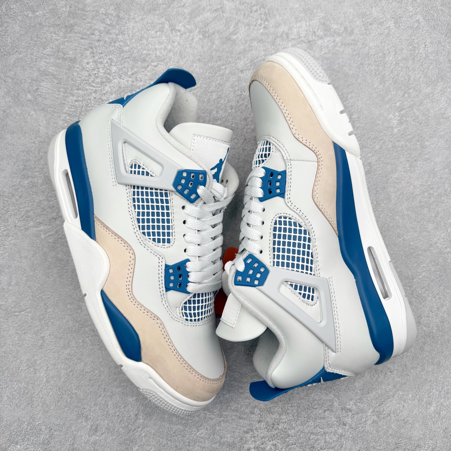 图片[3]-＃莞产纯原福利 Air Jordan AJ4 Retro 系列 大厂出品 全头层加持 原鞋原楦原纸板同源开发 完美呈现乔4的版型 内侧正确双色网格 还原细节 原厂皮料 正确气垫颜色 正确网格工艺 正确拉帮工艺 全鞋原装材料制作 原档案原模具打造 支持全方位与正品对比 尺码：40 40.5 41 42 42.5 43 44 44.5 45 46 47.5-选品中心