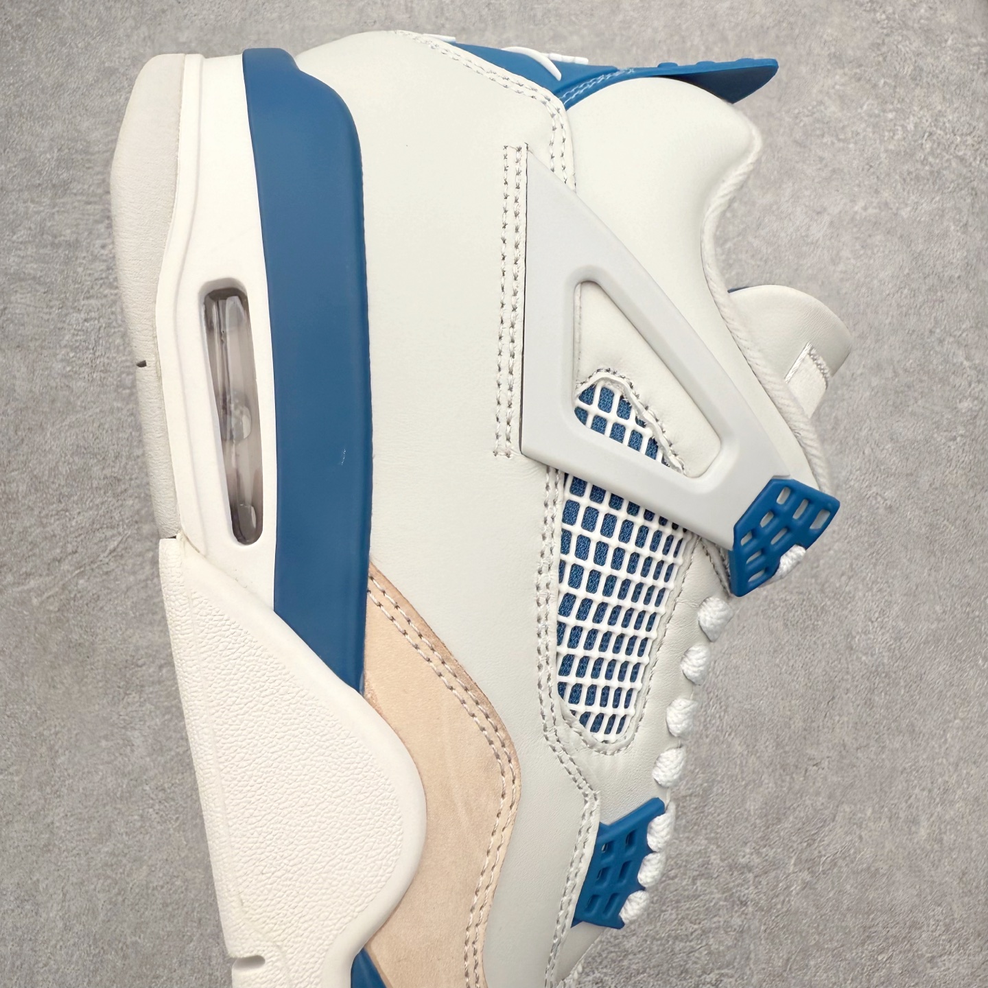 图片[6]-＃莞产纯原福利 Air Jordan AJ4 Retro 系列 大厂出品 全头层加持 原鞋原楦原纸板同源开发 完美呈现乔4的版型 内侧正确双色网格 还原细节 原厂皮料 正确气垫颜色 正确网格工艺 正确拉帮工艺 全鞋原装材料制作 原档案原模具打造 支持全方位与正品对比 尺码：40 40.5 41 42 42.5 43 44 44.5 45 46 47.5-选品中心