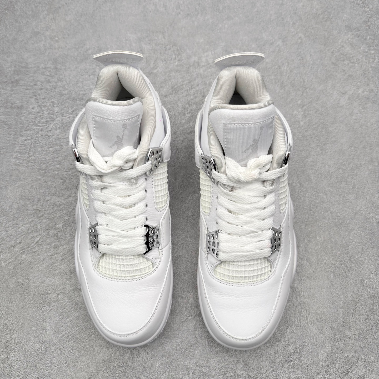 图片[2]-＃莞产纯原福利 Air Jordan AJ4 Retro 系列 大厂出品 全头层加持 原鞋原楦原纸板同源开发 完美呈现乔4的版型 内侧正确双色网格 还原细节 原厂皮料 正确气垫颜色 正确网格工艺 正确拉帮工艺 全鞋原装材料制作 原档案原模具打造 支持全方位与正品对比 尺码：40 40.5 41 42 42.5 43 44 44.5 45 46 47.5-选品中心