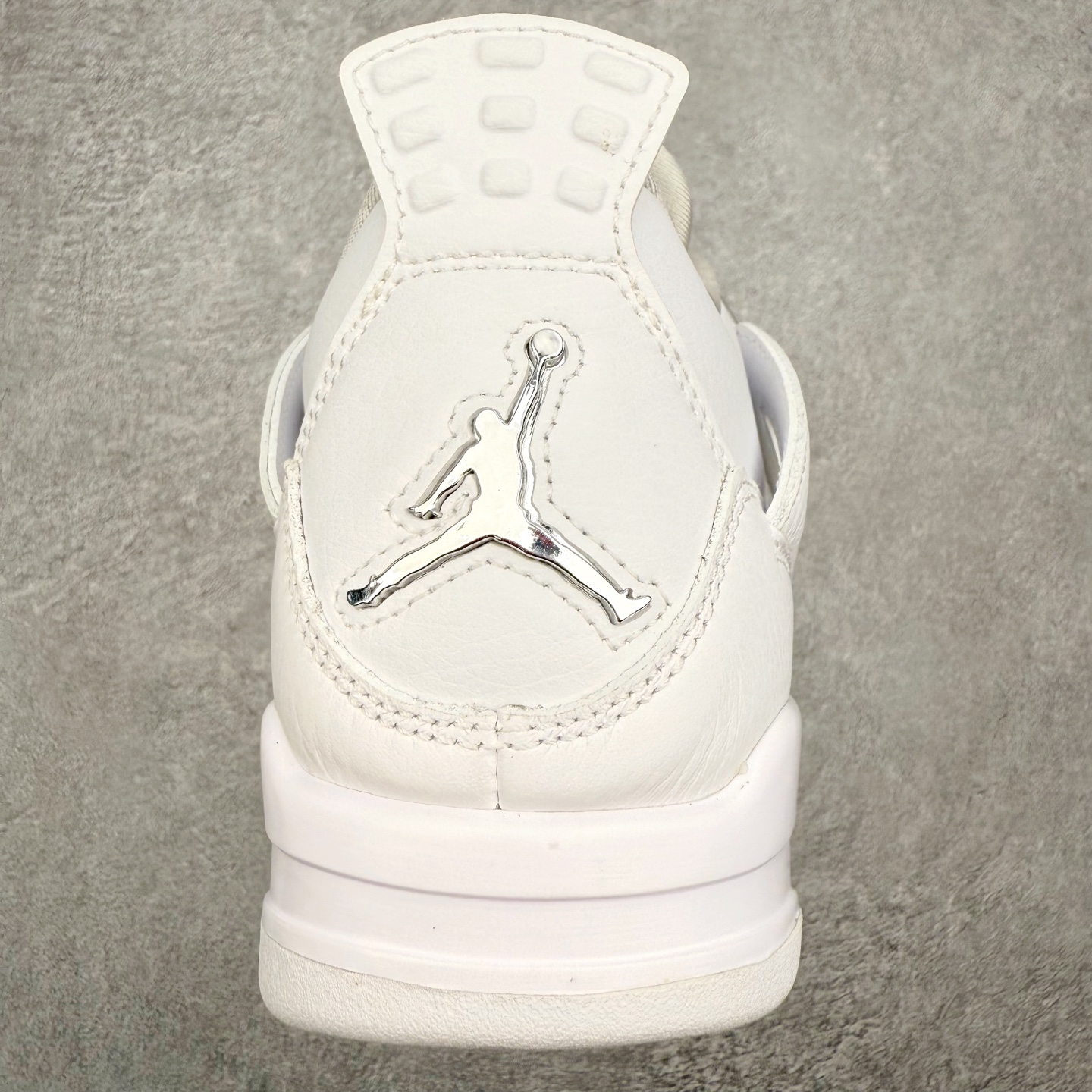 图片[8]-＃莞产纯原福利 Air Jordan AJ4 Retro 系列 大厂出品 全头层加持 原鞋原楦原纸板同源开发 完美呈现乔4的版型 内侧正确双色网格 还原细节 原厂皮料 正确气垫颜色 正确网格工艺 正确拉帮工艺 全鞋原装材料制作 原档案原模具打造 支持全方位与正品对比 尺码：40 40.5 41 42 42.5 43 44 44.5 45 46 47.5-选品中心