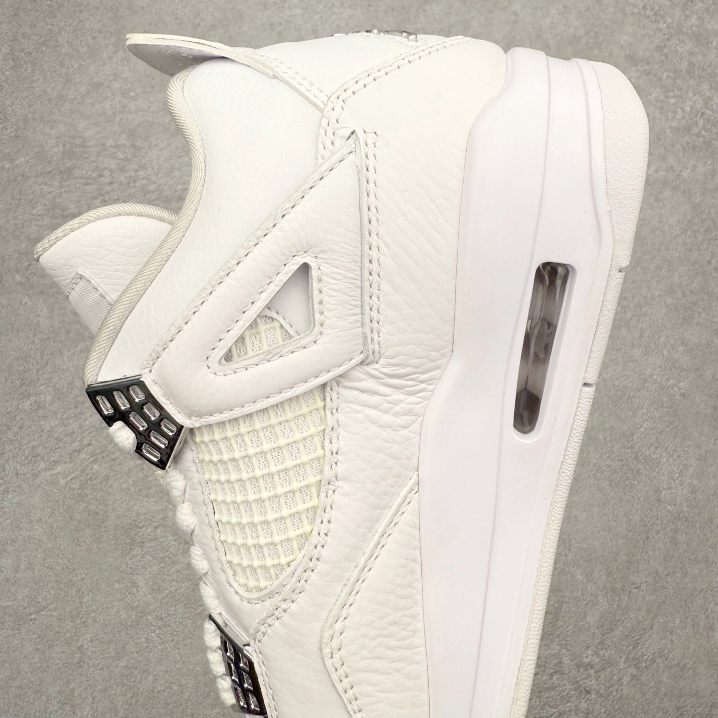 图片[7]-＃莞产纯原福利 Air Jordan AJ4 Retro 系列 大厂出品 全头层加持 原鞋原楦原纸板同源开发 完美呈现乔4的版型 内侧正确双色网格 还原细节 原厂皮料 正确气垫颜色 正确网格工艺 正确拉帮工艺 全鞋原装材料制作 原档案原模具打造 支持全方位与正品对比 尺码：40 40.5 41 42 42.5 43 44 44.5 45 46 47.5-选品中心