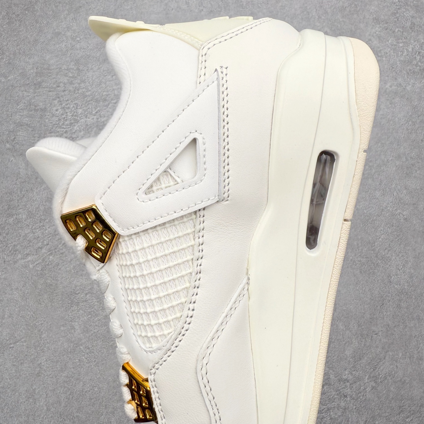 图片[7]-＃莞产纯原福利 Air Jordan AJ4 Retro 系列 大厂出品 全头层加持 原鞋原楦原纸板同源开发 完美呈现乔4的版型 内侧正确双色网格 还原细节 原厂皮料 正确气垫颜色 正确网格工艺 正确拉帮工艺 全鞋原装材料制作 原档案原模具打造 支持全方位与正品对比 尺码：40 40.5 41 42 42.5 43 44 44.5 45 46 47.5-选品中心